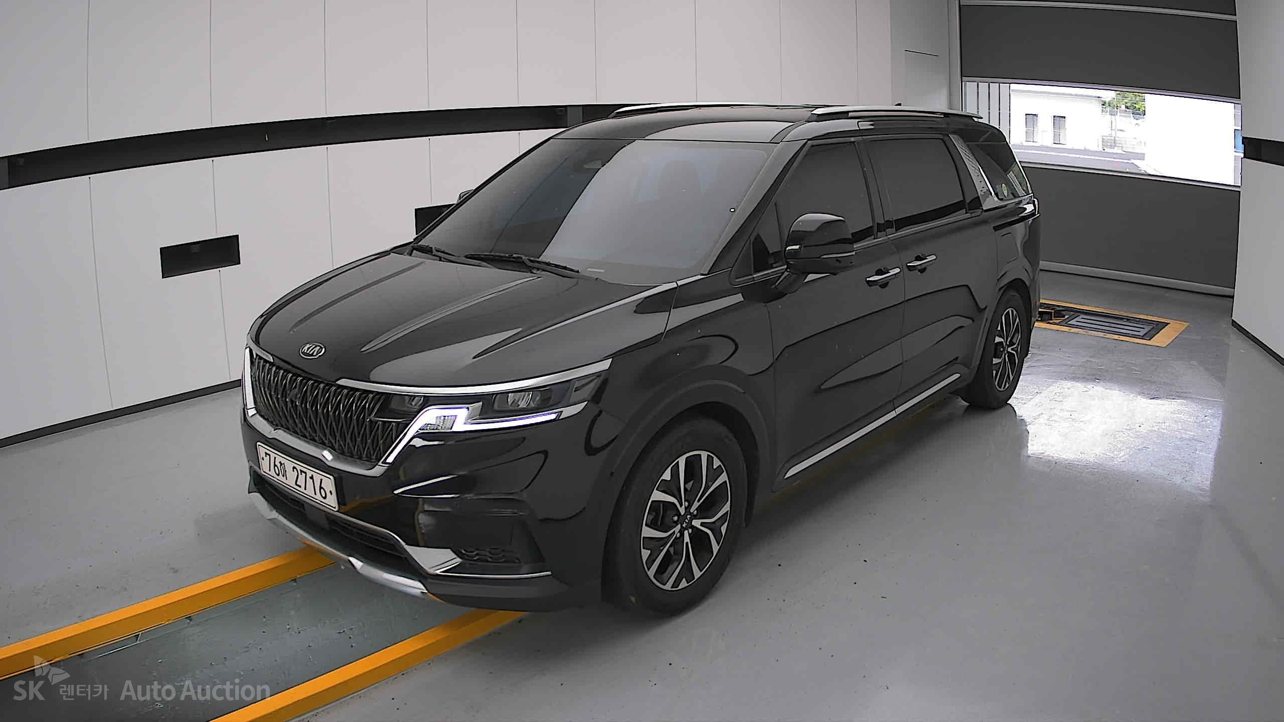 2021 - kia carnival