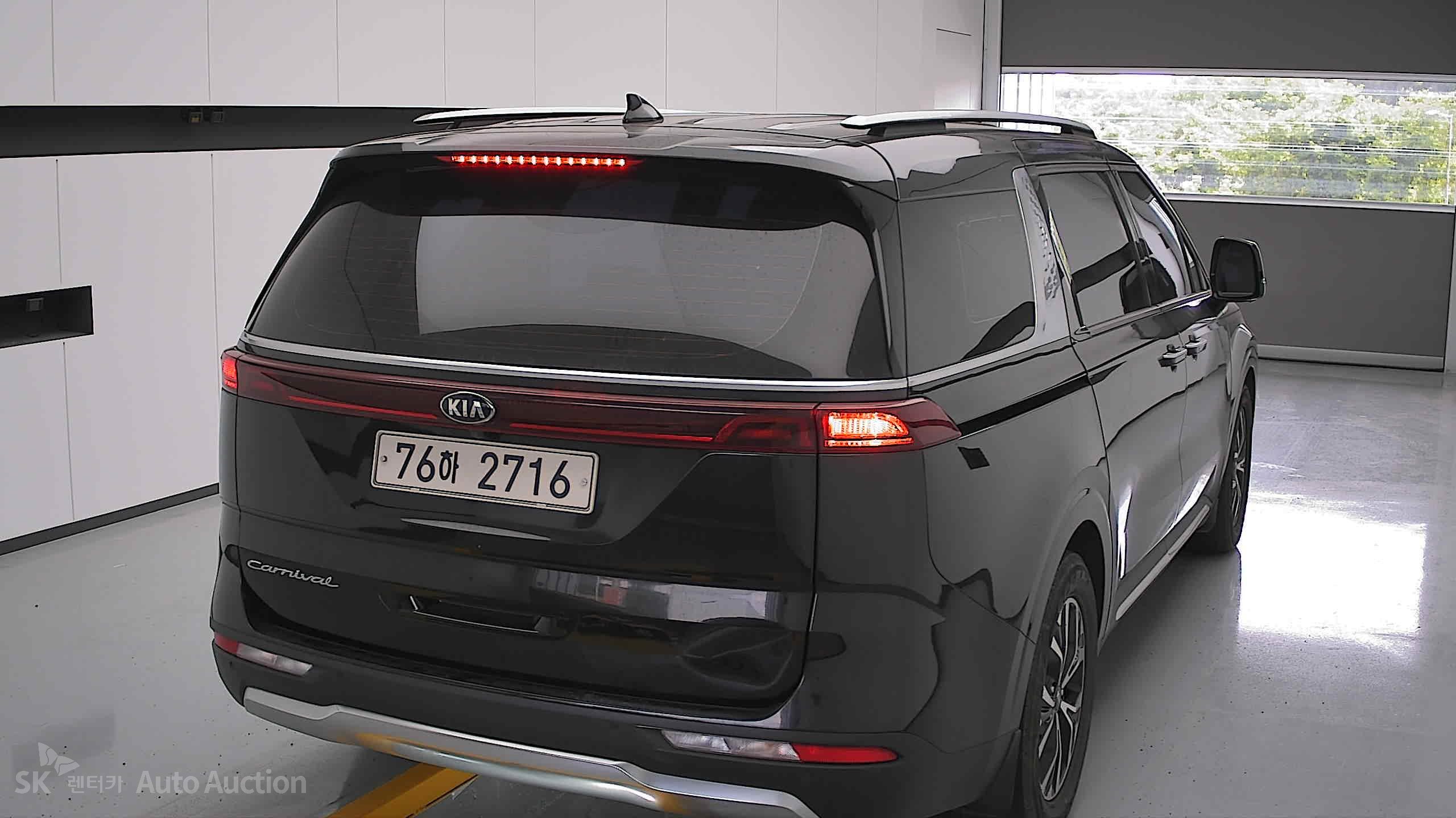 2021 - kia carnival