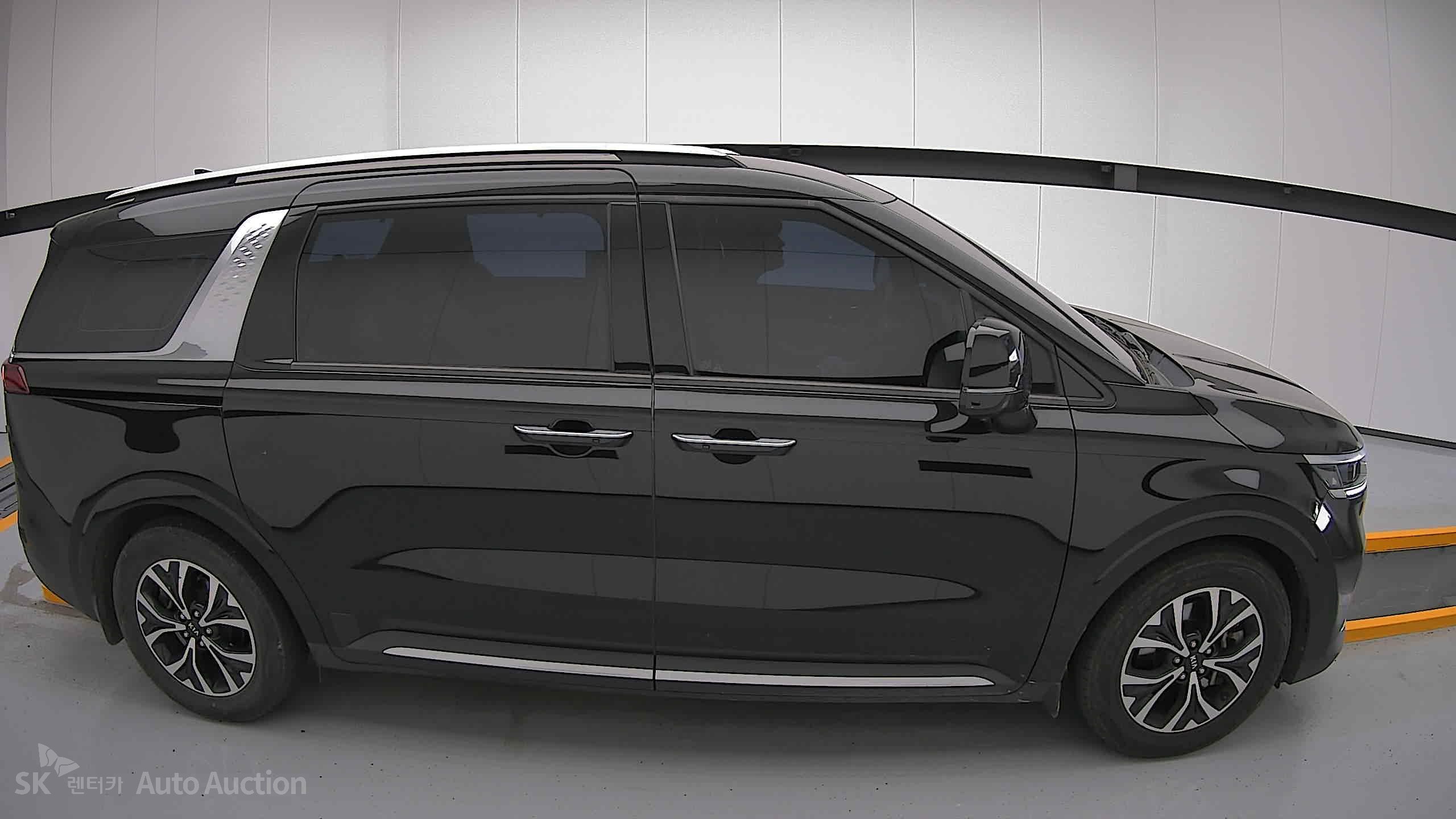 2021 - kia carnival