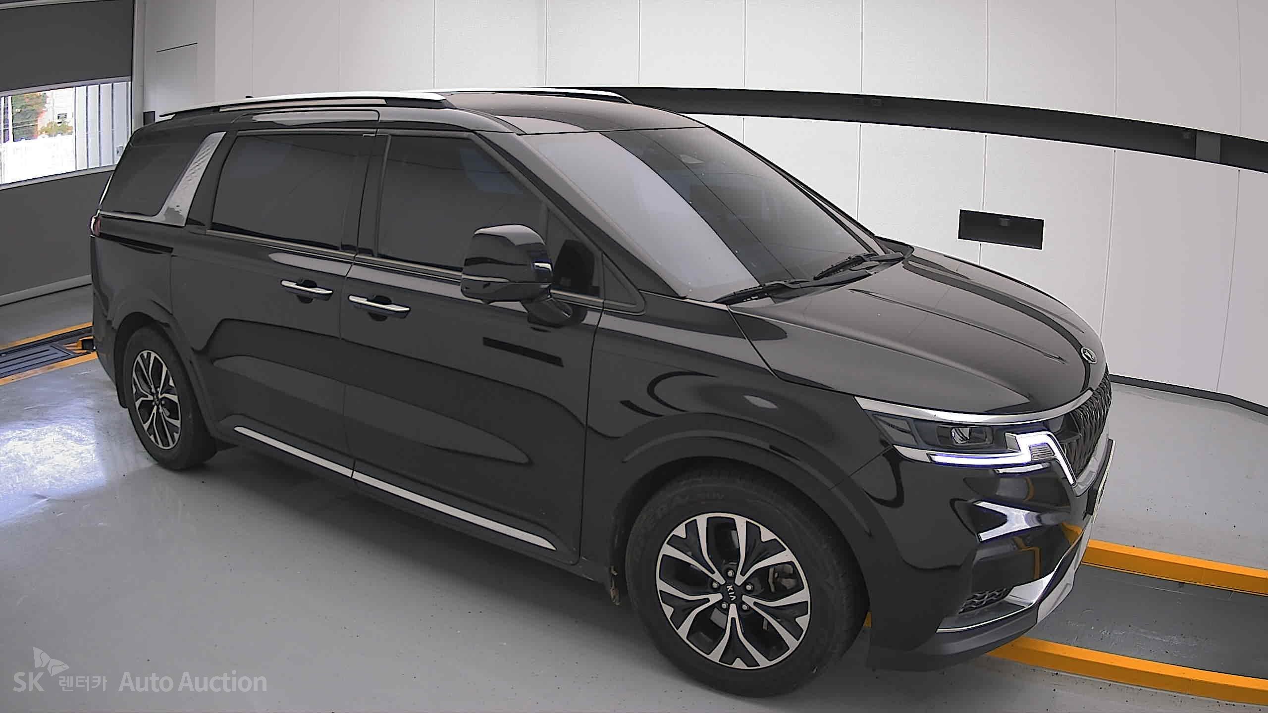 2021 - kia carnival