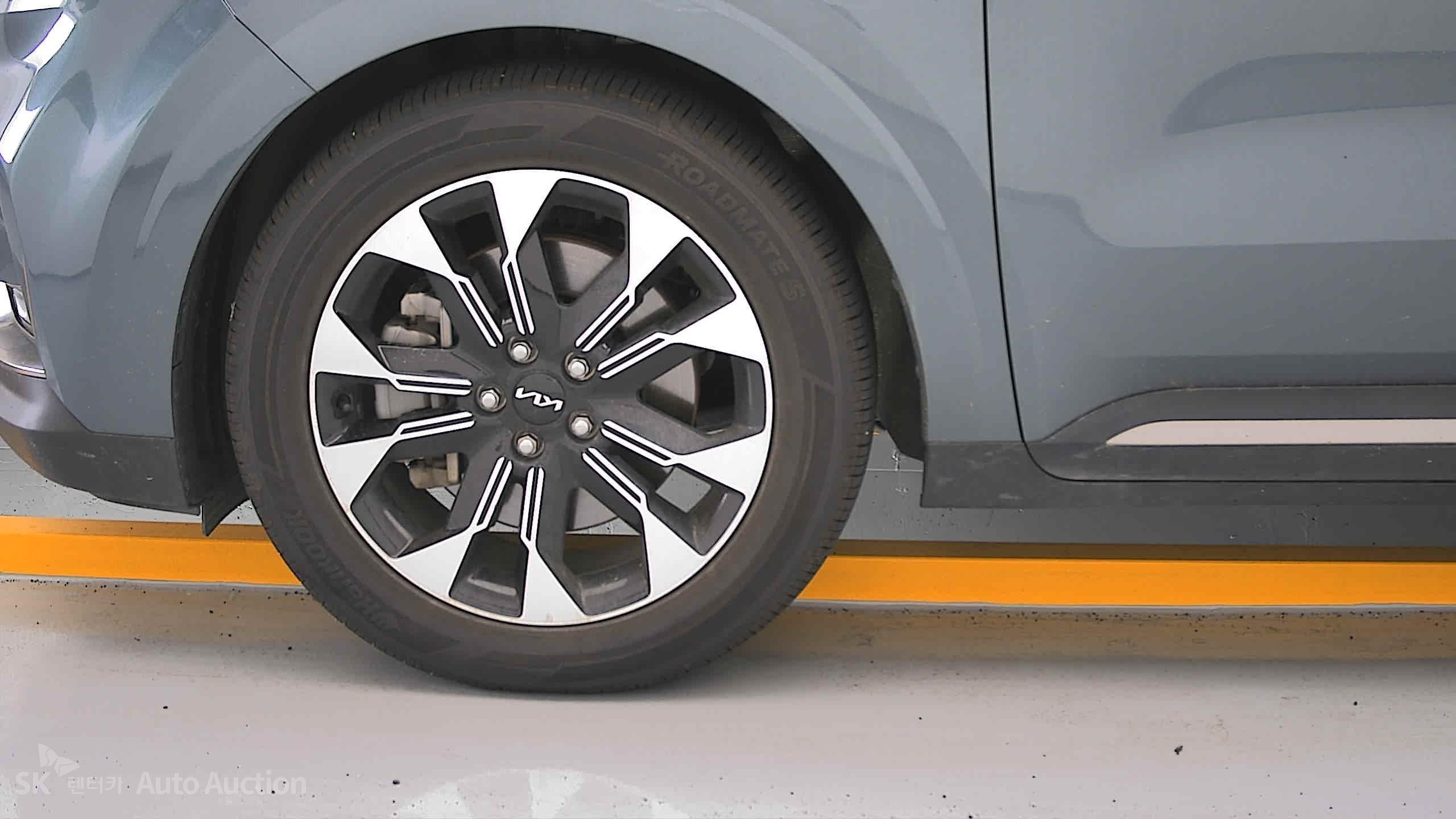 2022 - kia carnival