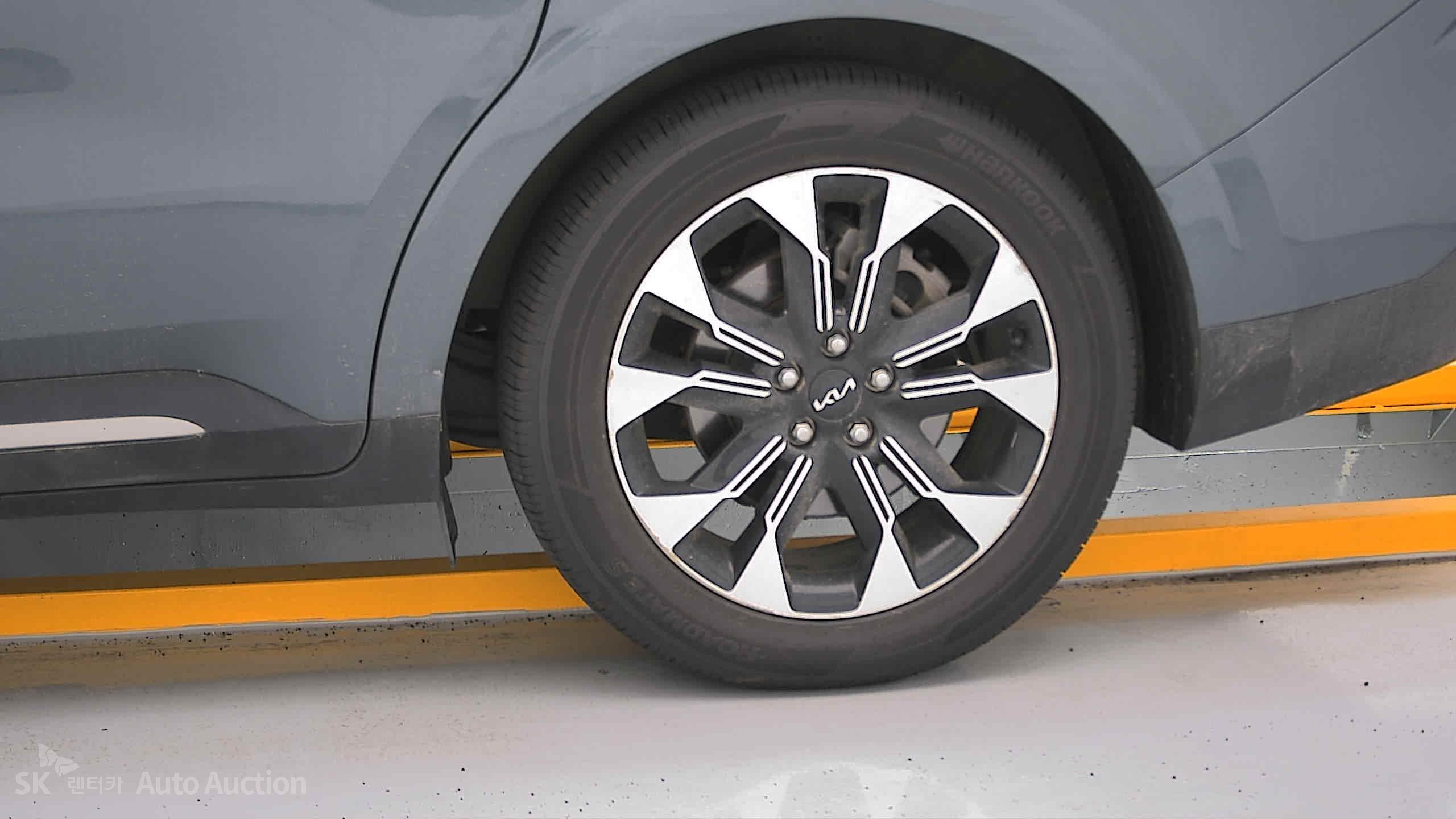 2022 - kia carnival