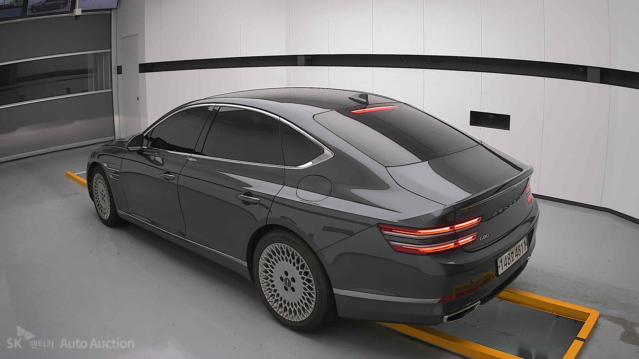2021 - genesis g80