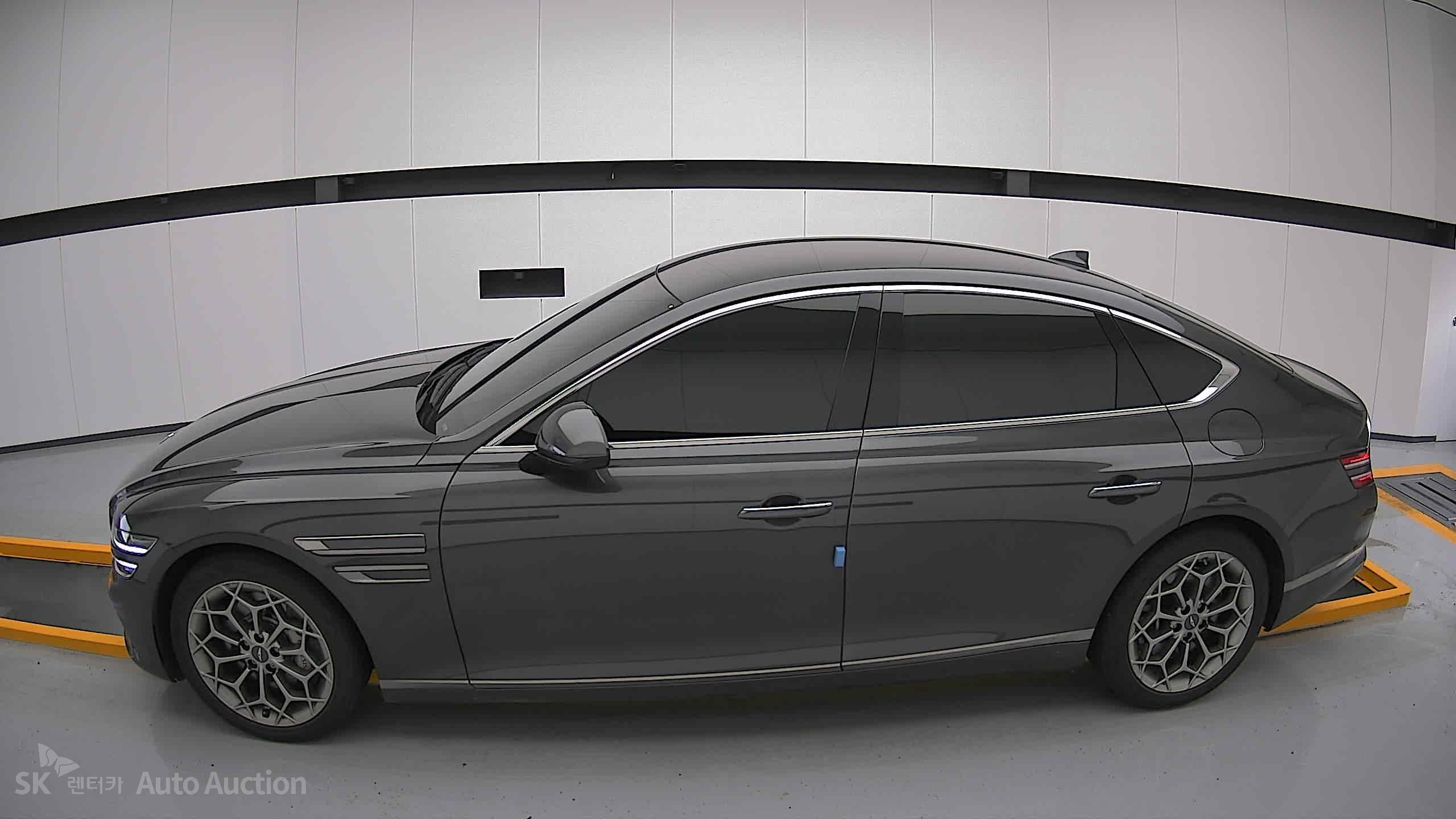 2022 - genesis g80