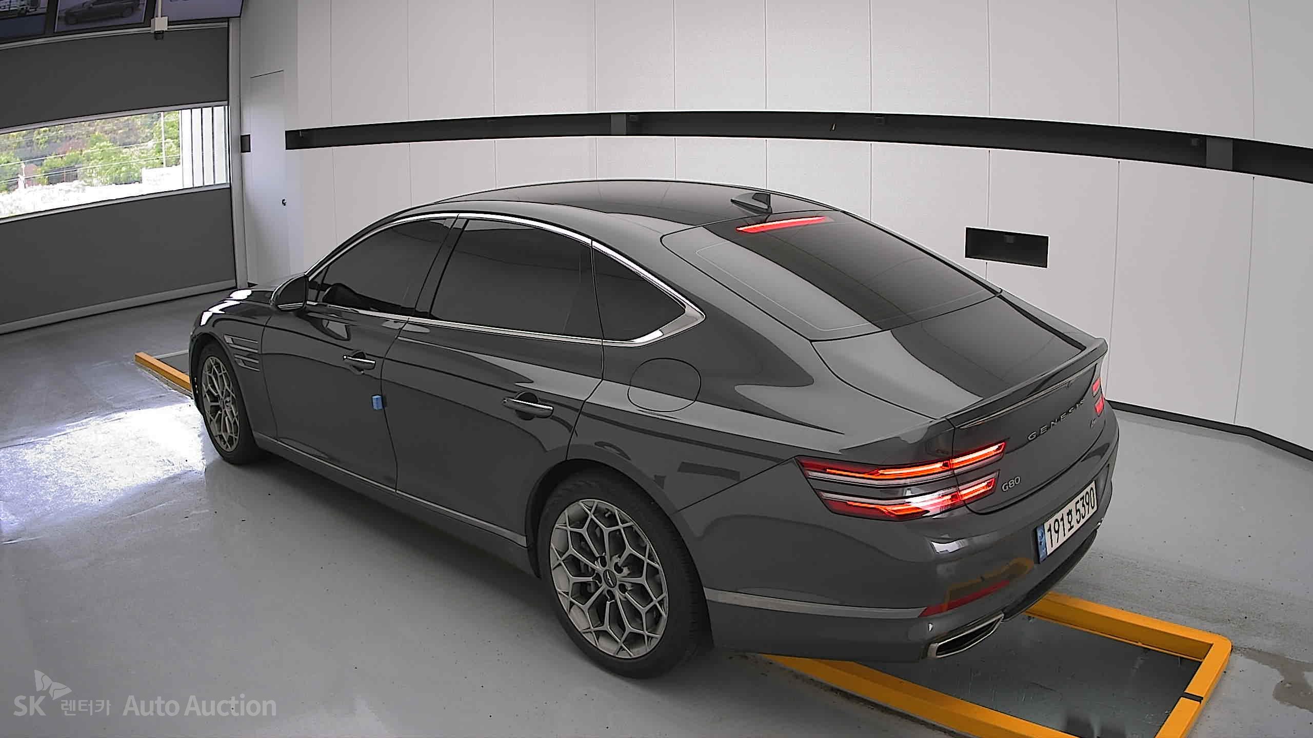 2022 - genesis g80