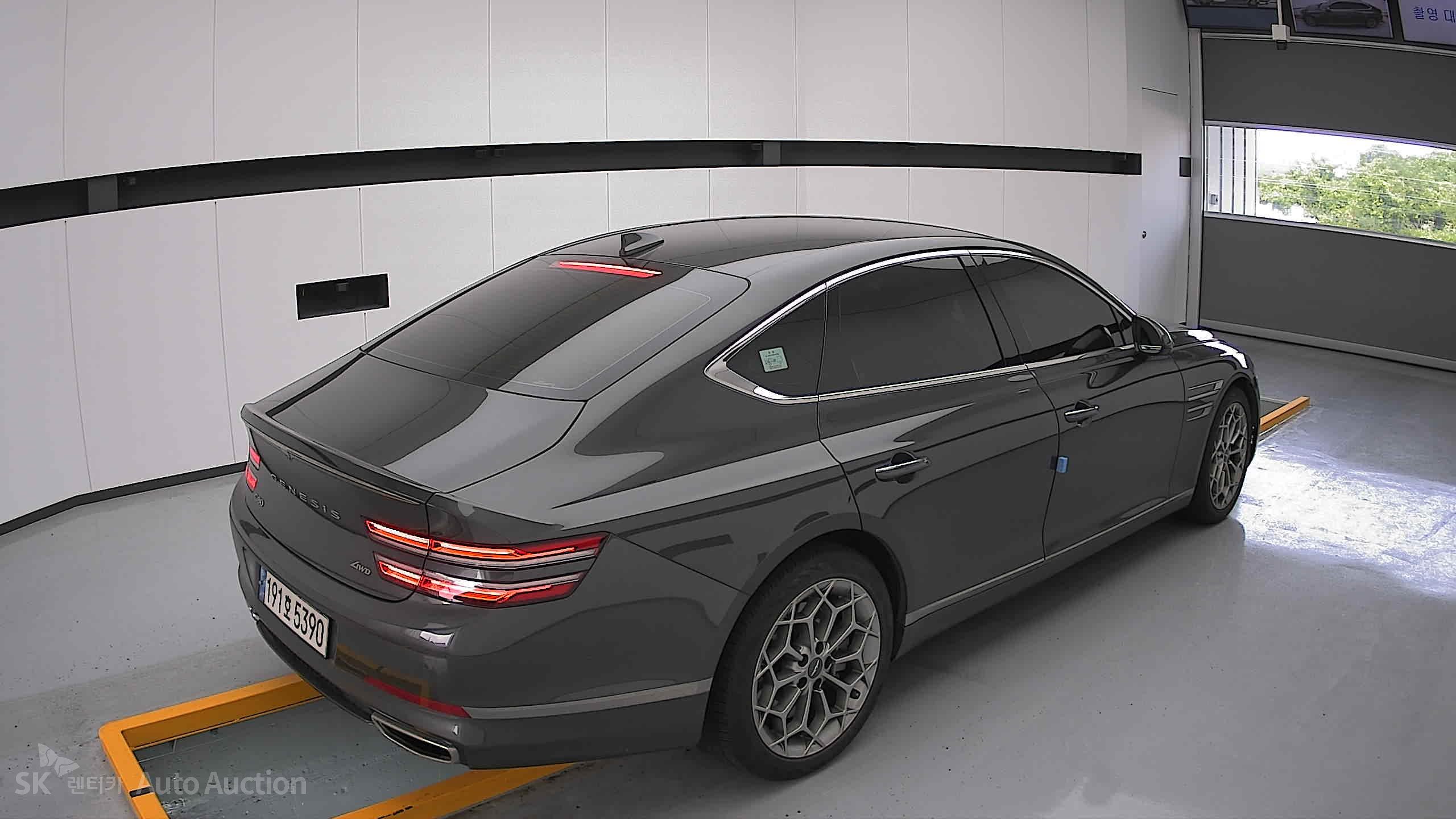 2022 - genesis g80