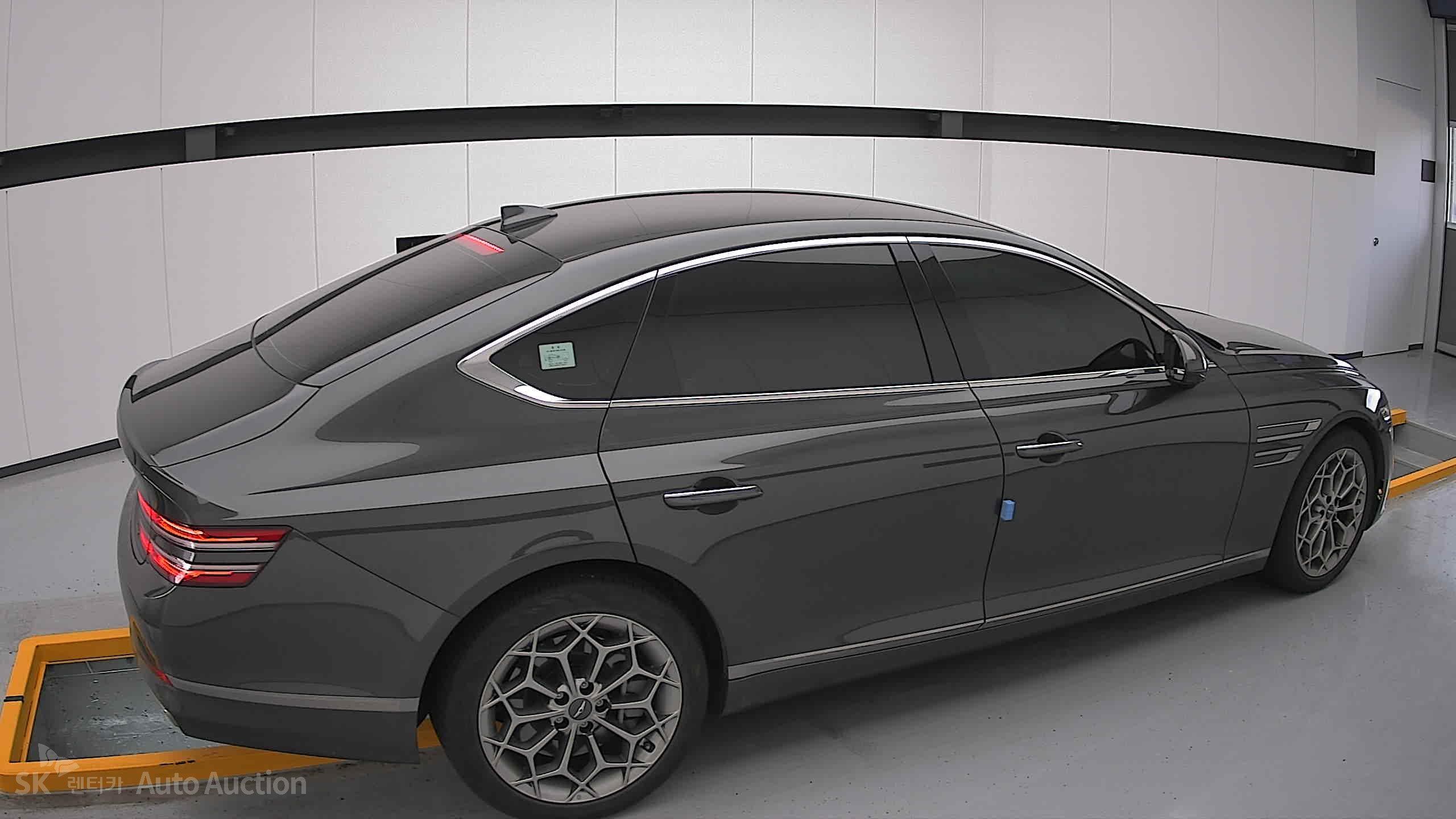 2022 - genesis g80