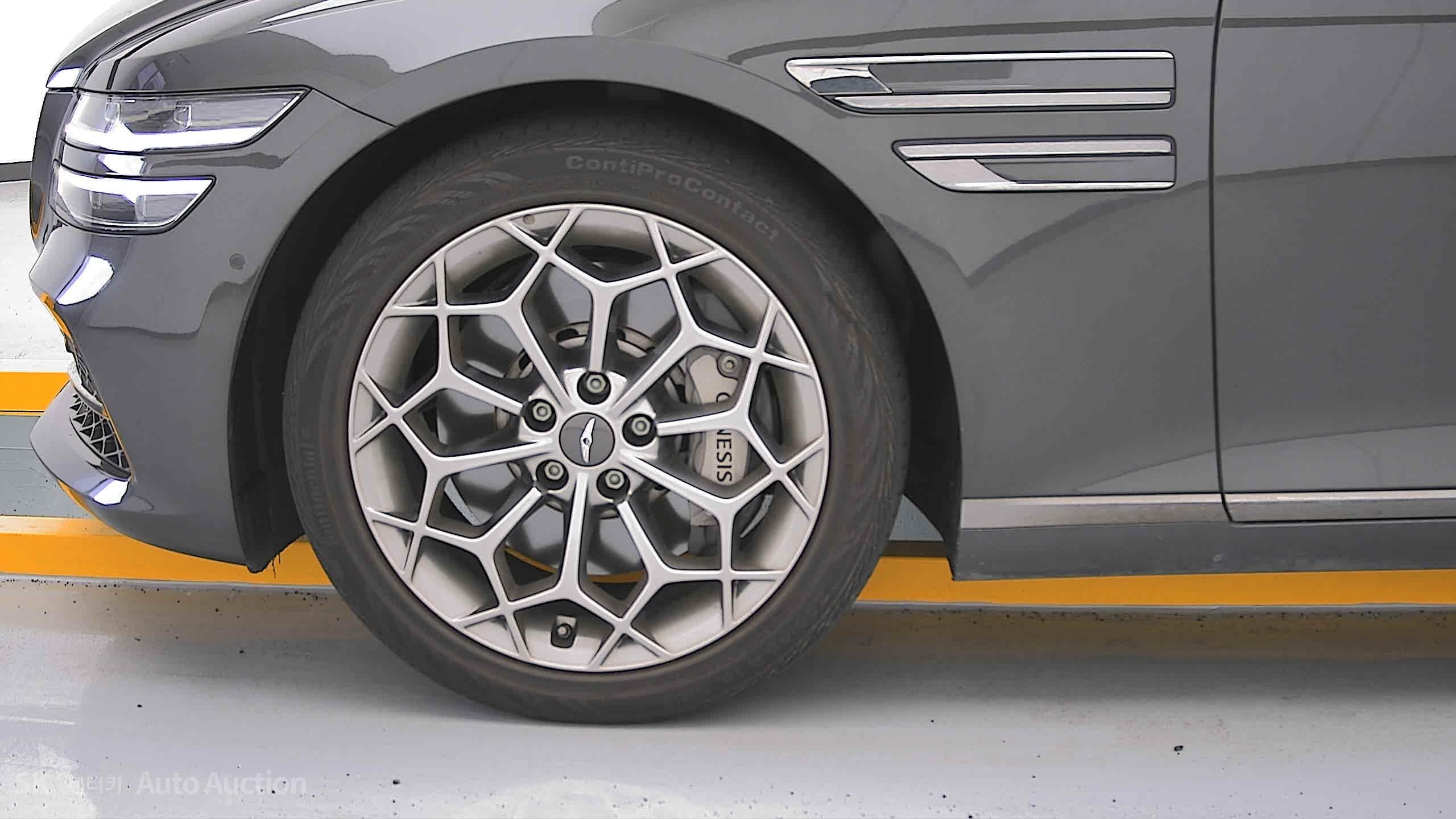 2022 - genesis g80