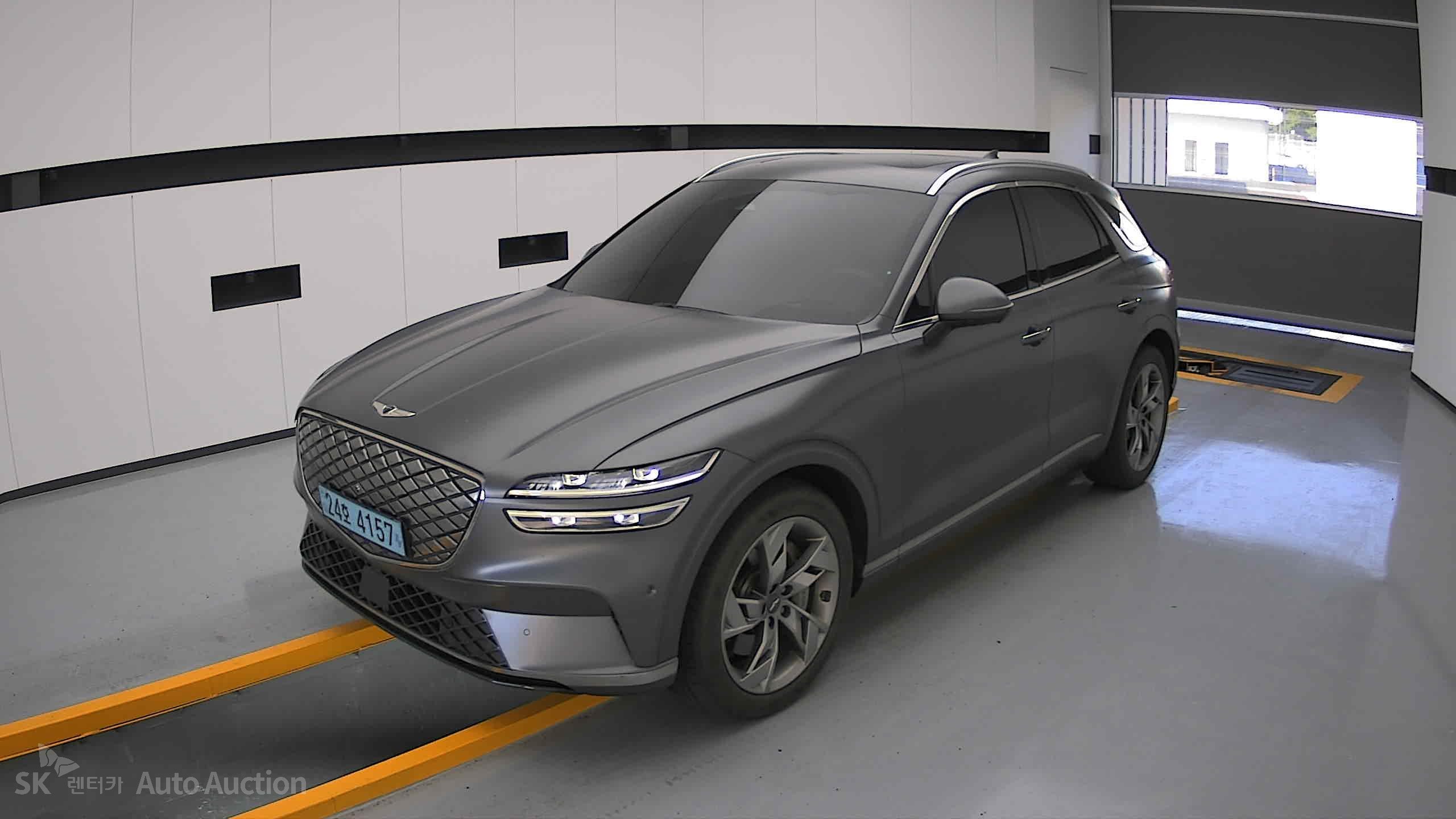2022 - genesis egv70