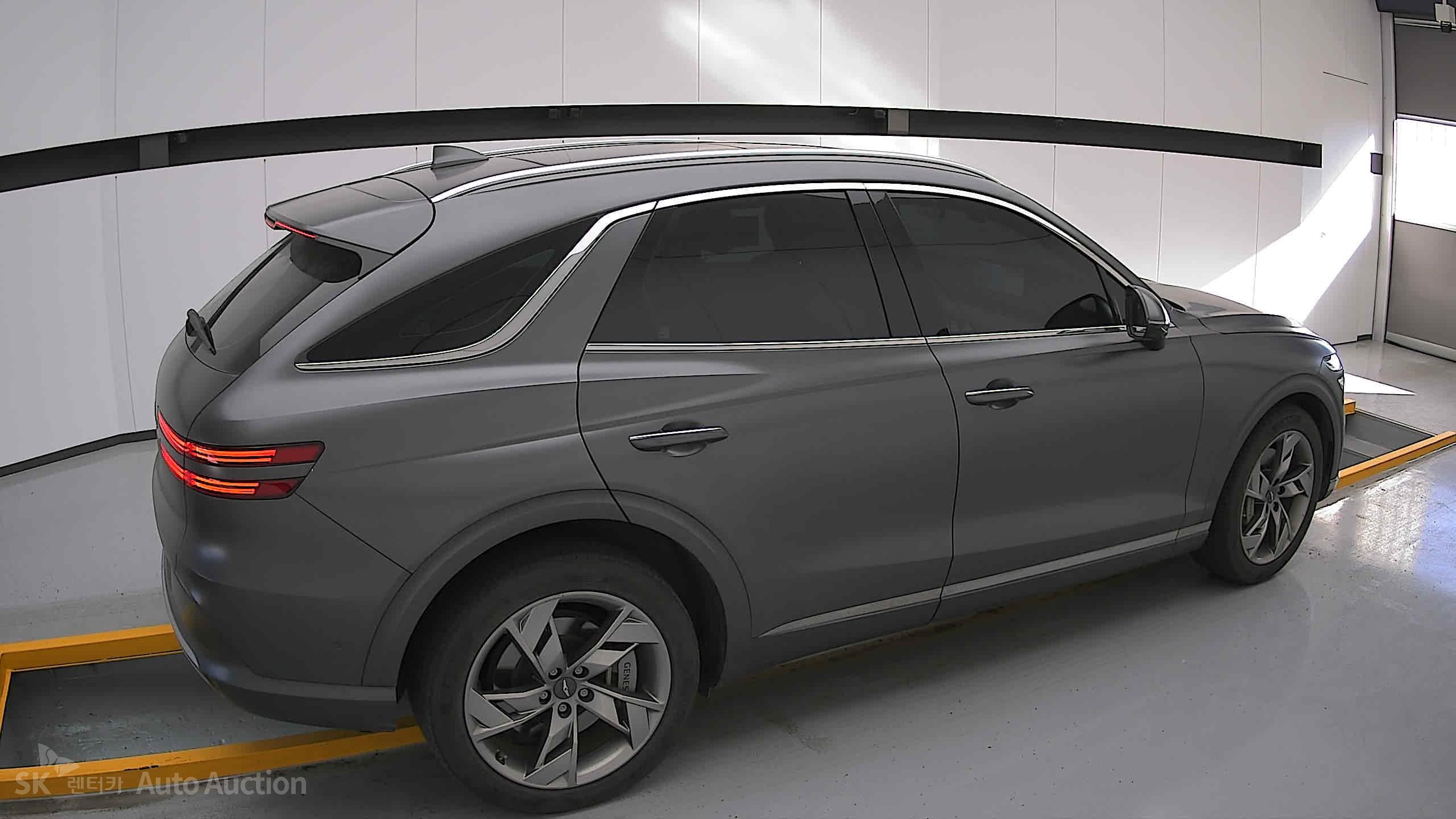 2022 - genesis egv70
