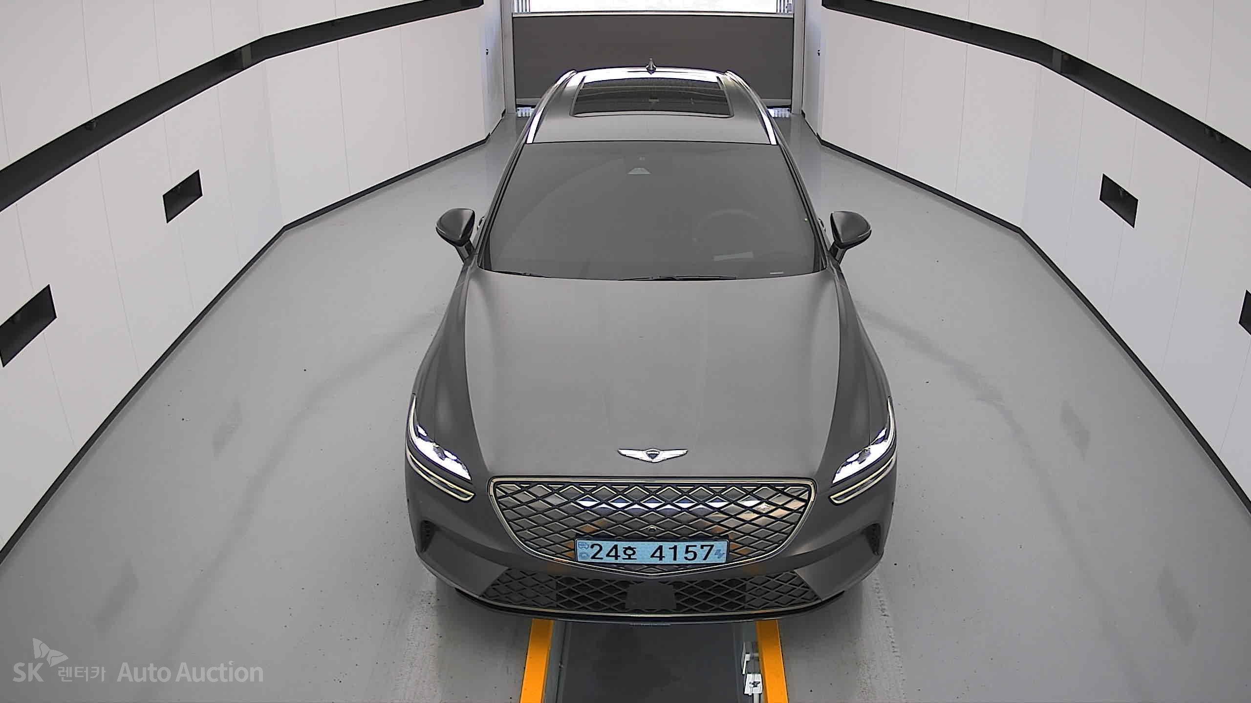 2022 - genesis egv70