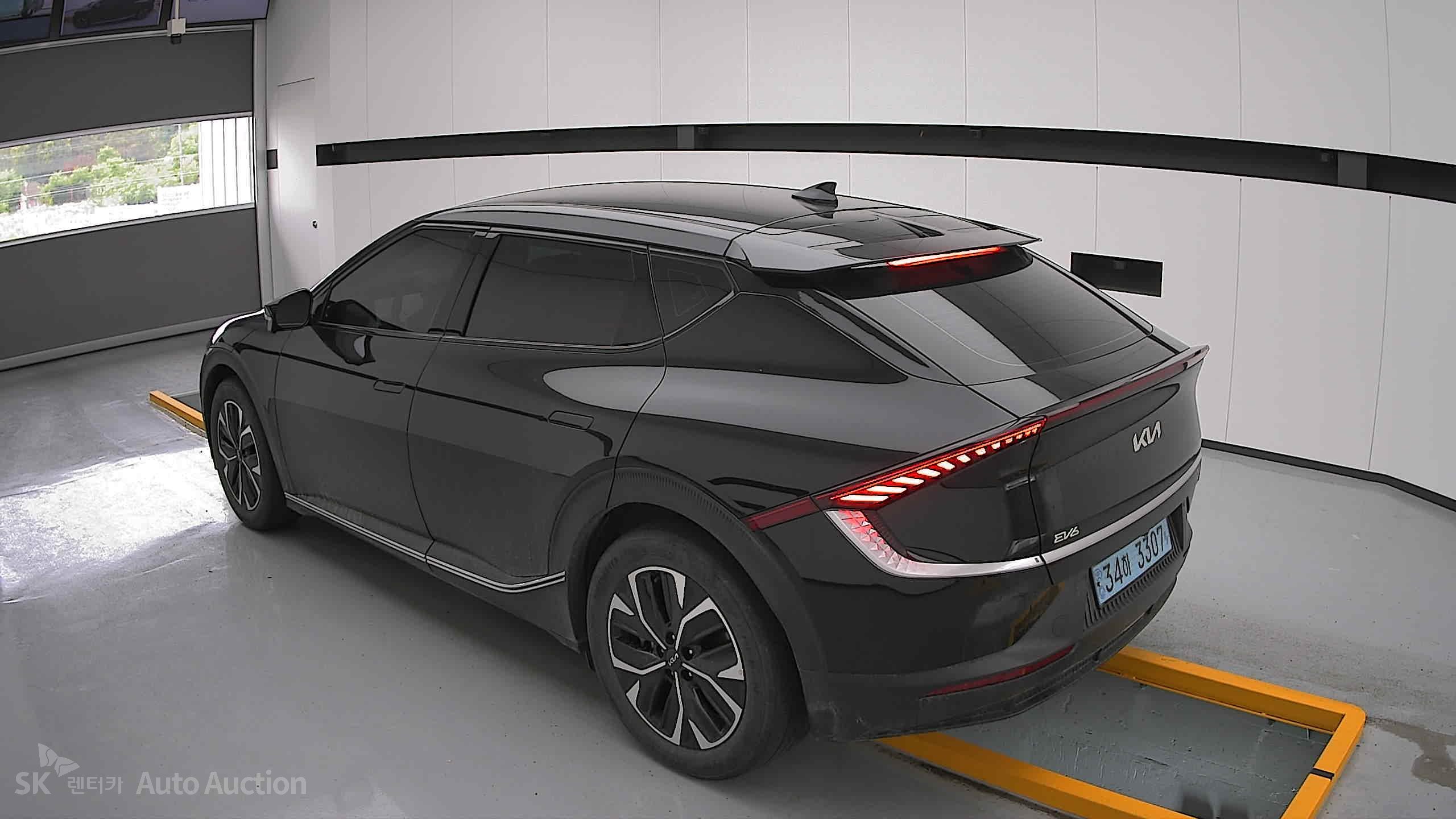 2022 - kia ev6