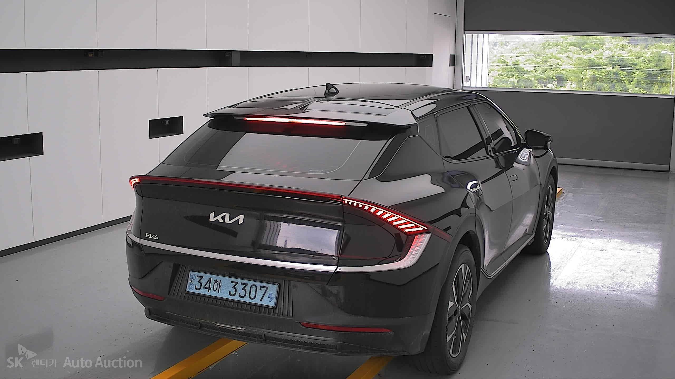 2022 - kia ev6
