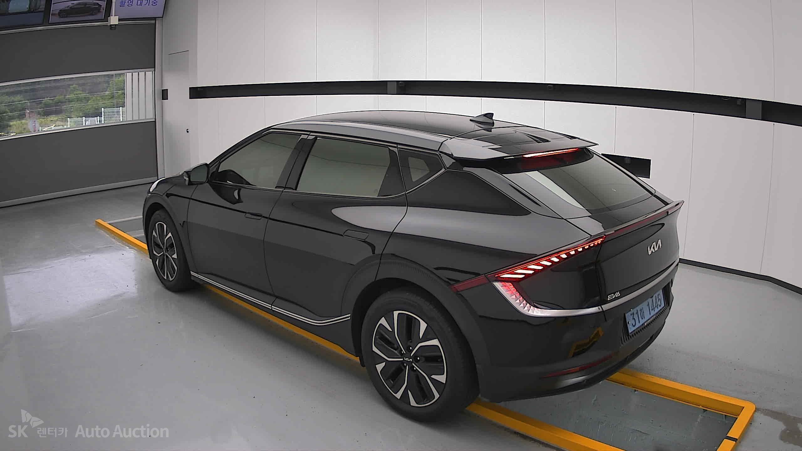 2022 - kia ev6
