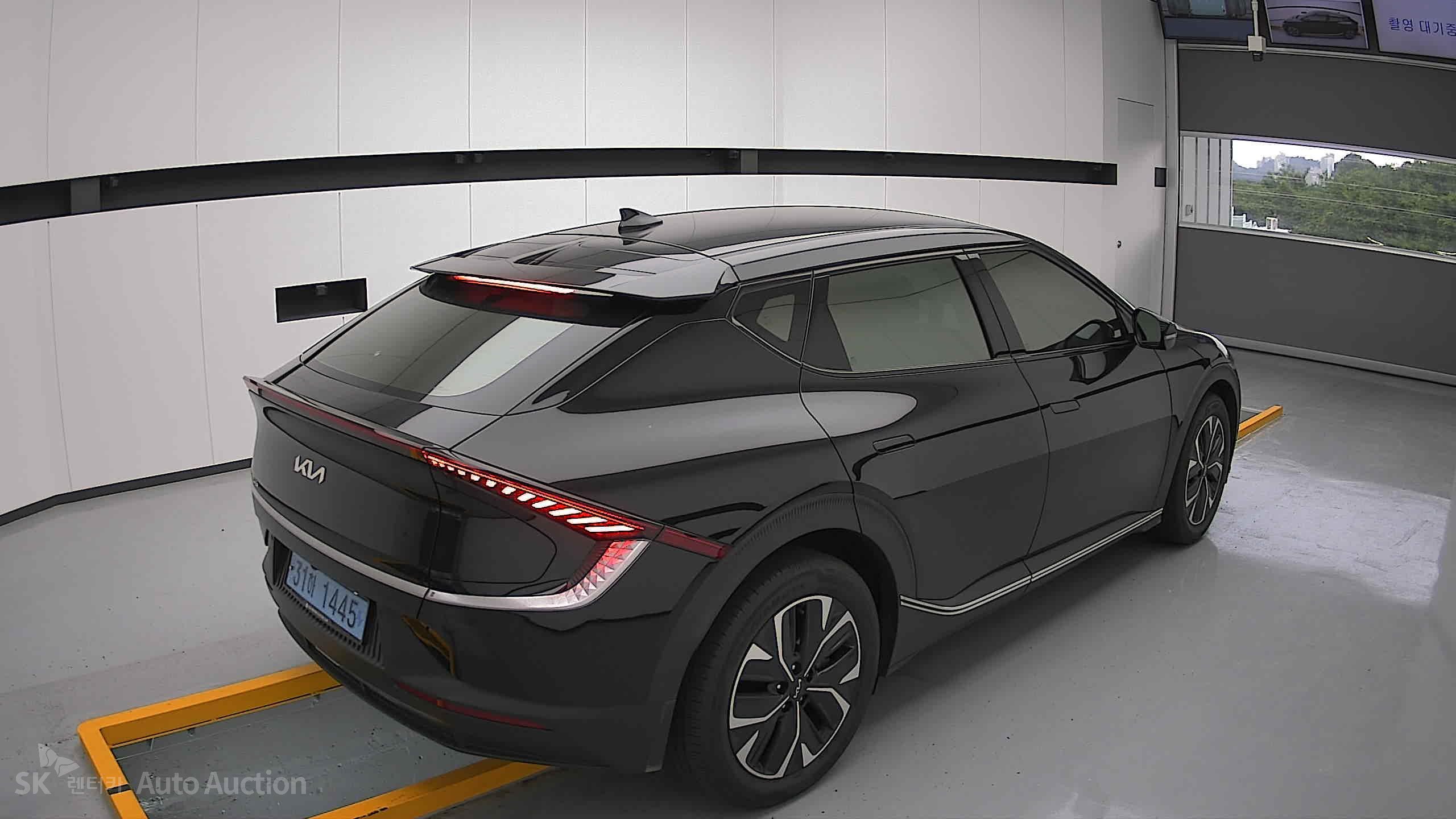2022 - kia ev6