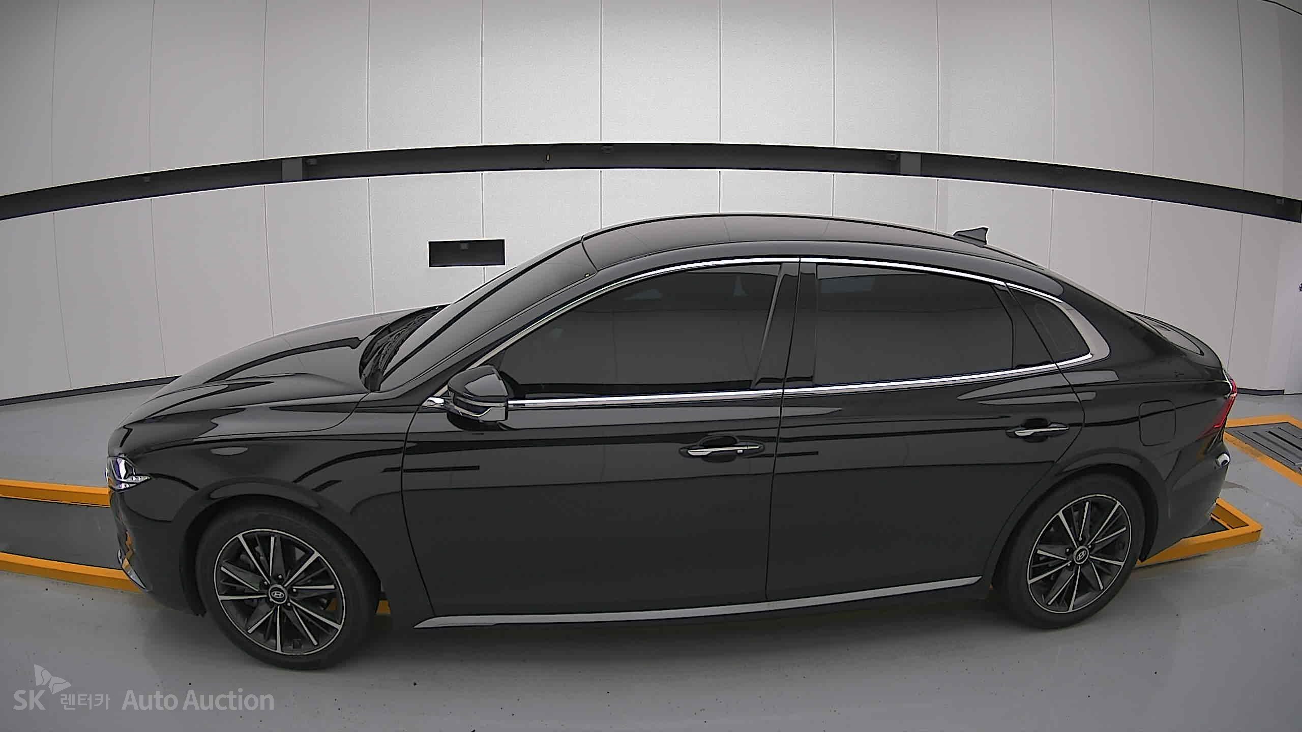 2021 - hyundai grandeur