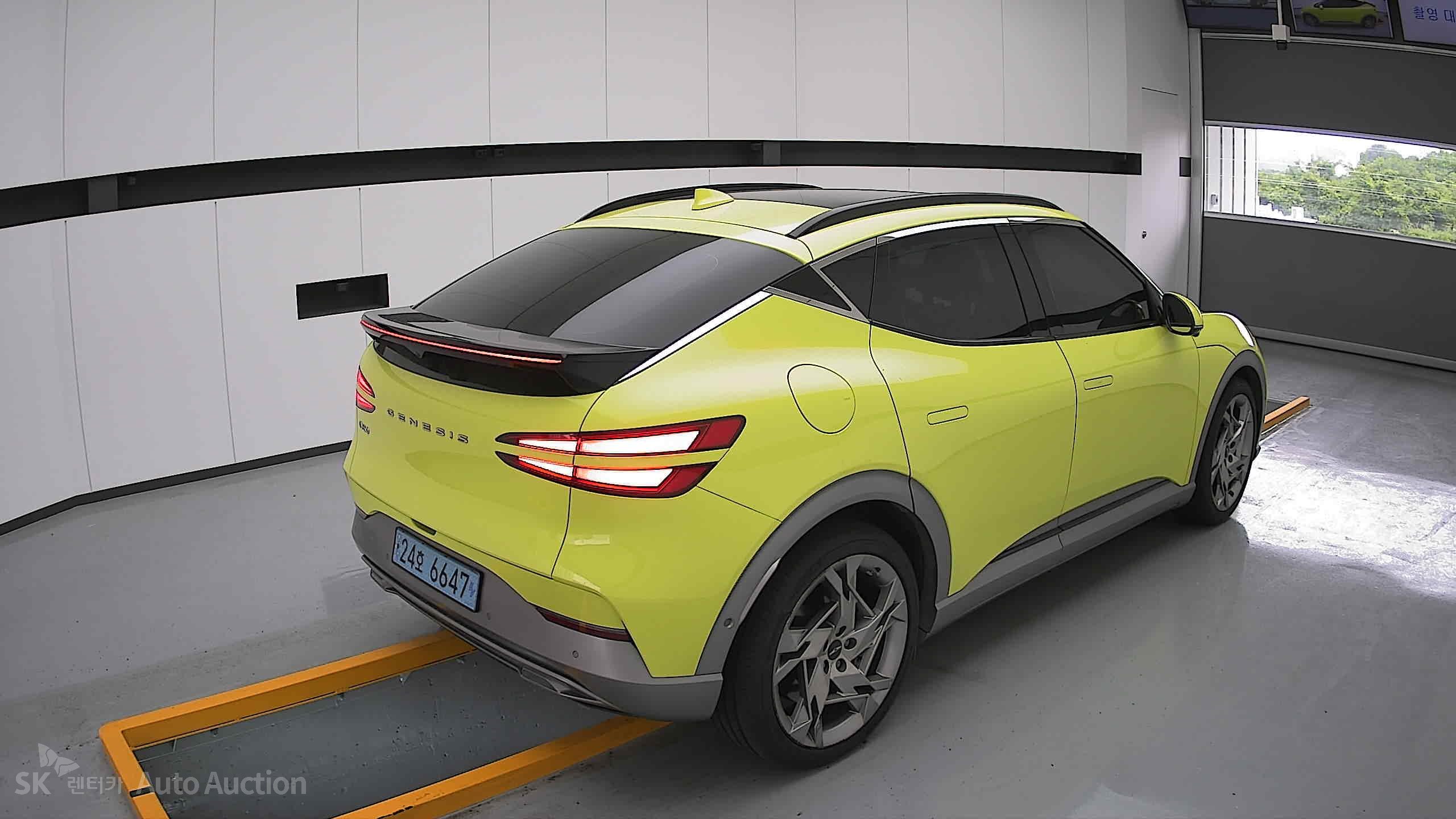 2022 - genesis gv60