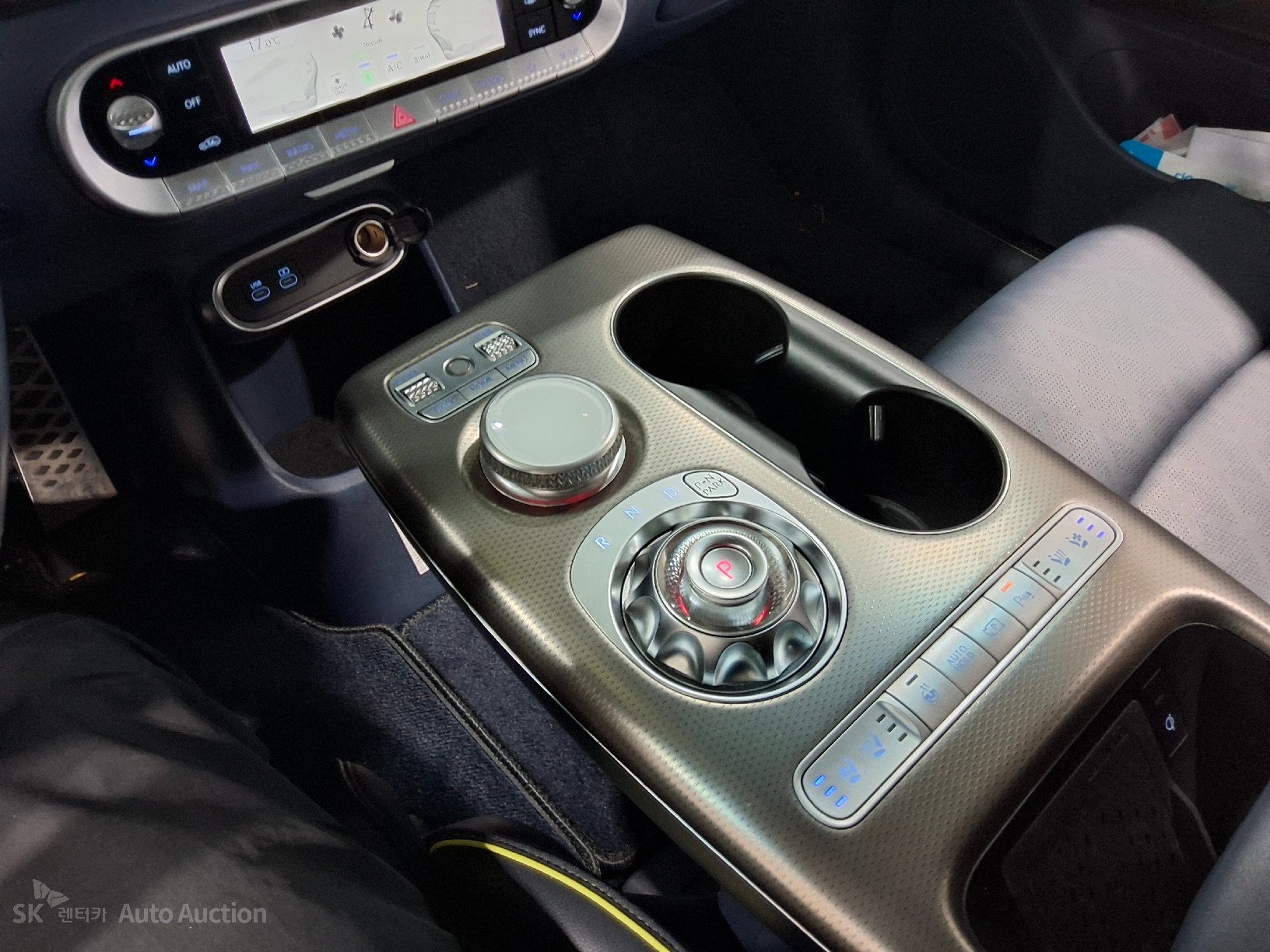 2022 - genesis gv60