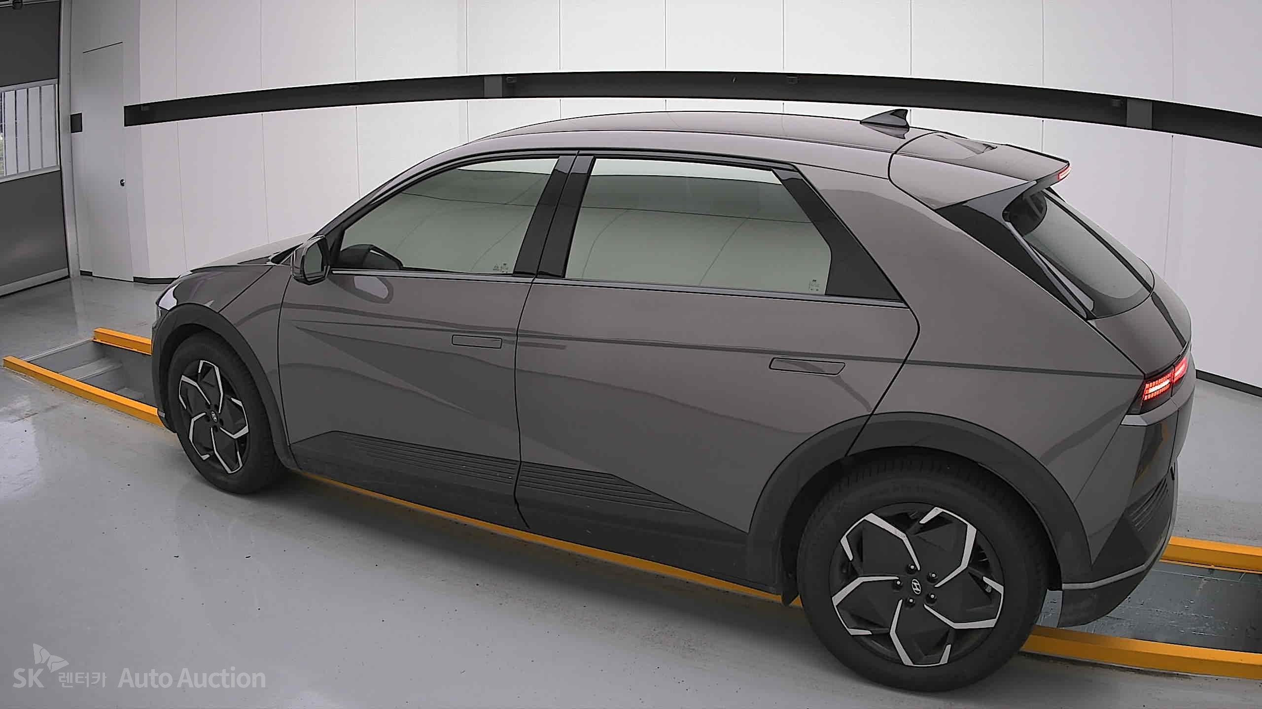 2022 - hyundai ioniq