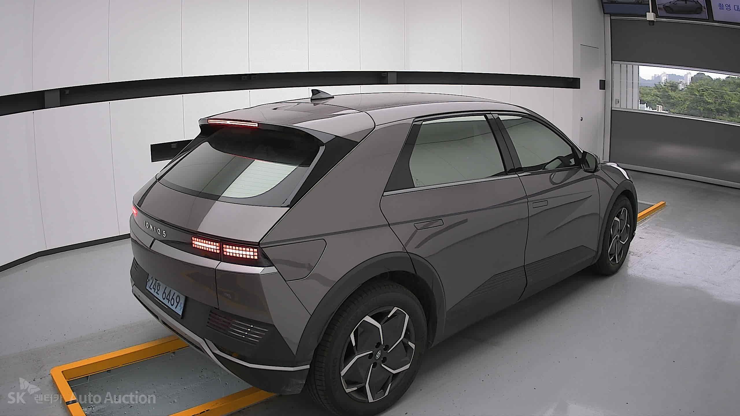 2022 - hyundai ioniq