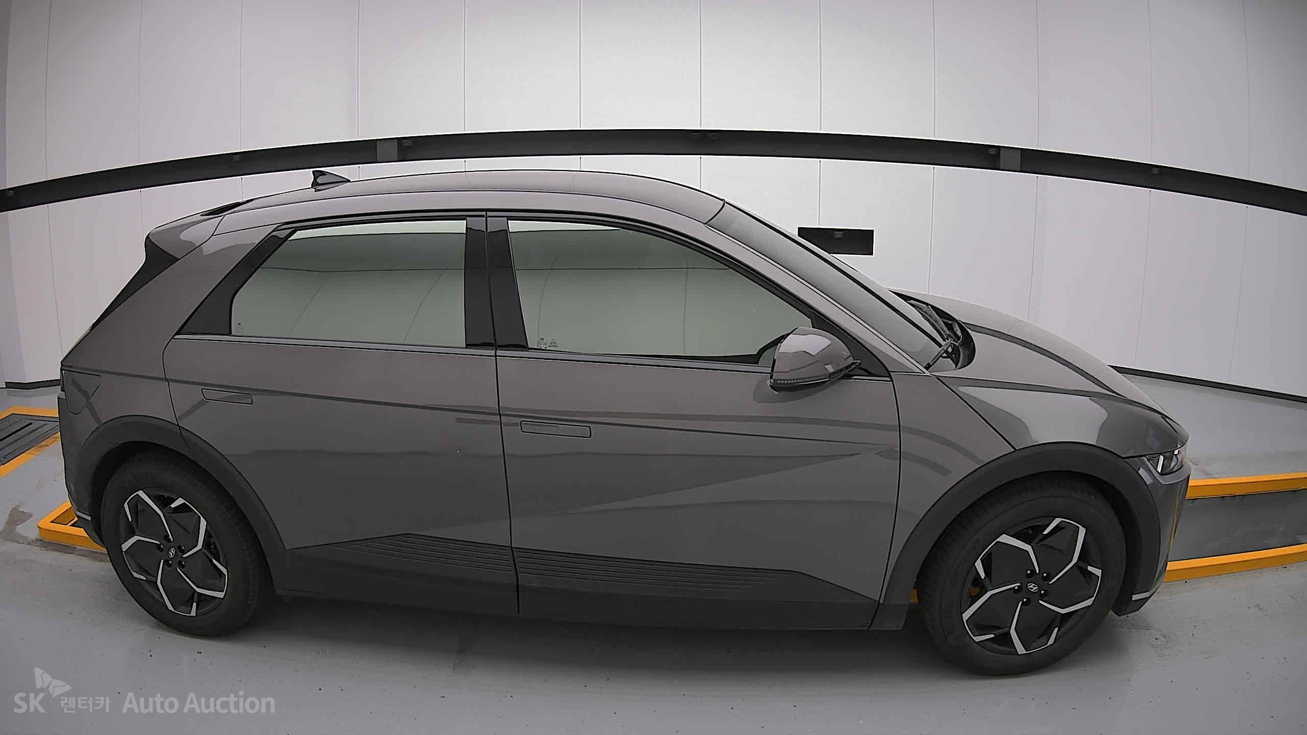 2022 - hyundai ioniq