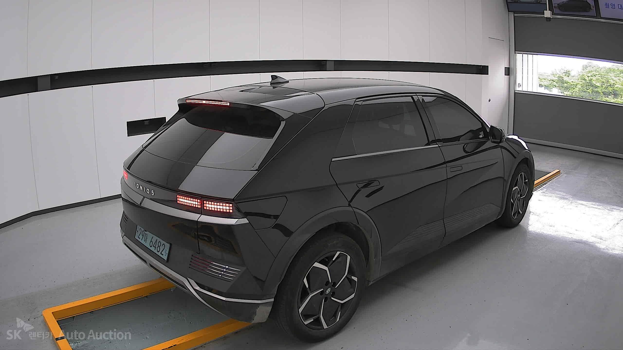 2022 - hyundai ioniq