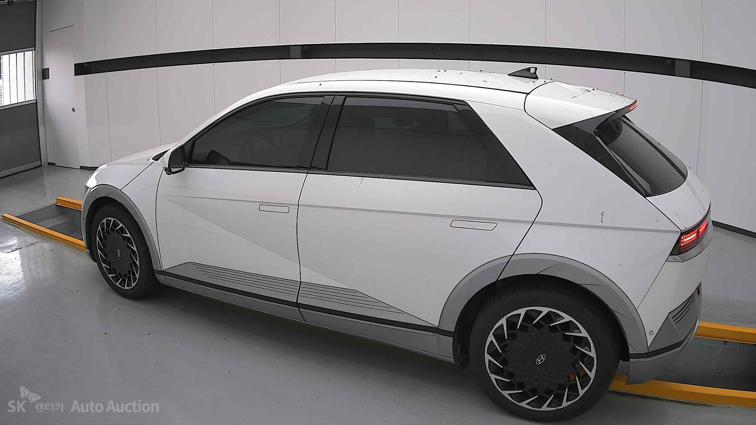 2022 - hyundai ioniq