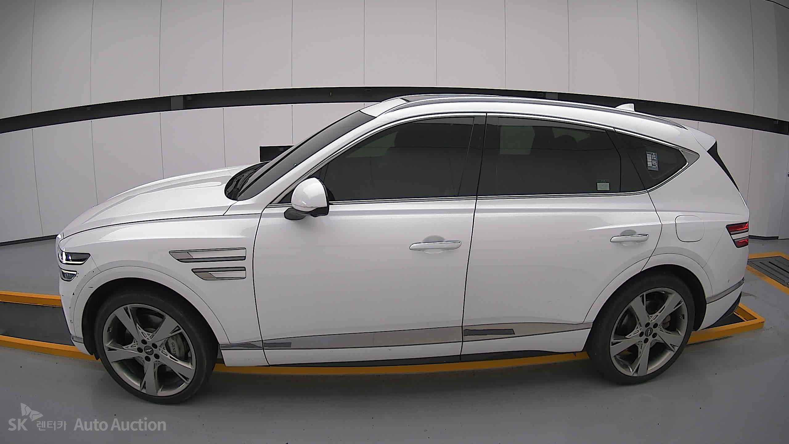 2022 - genesis gv80