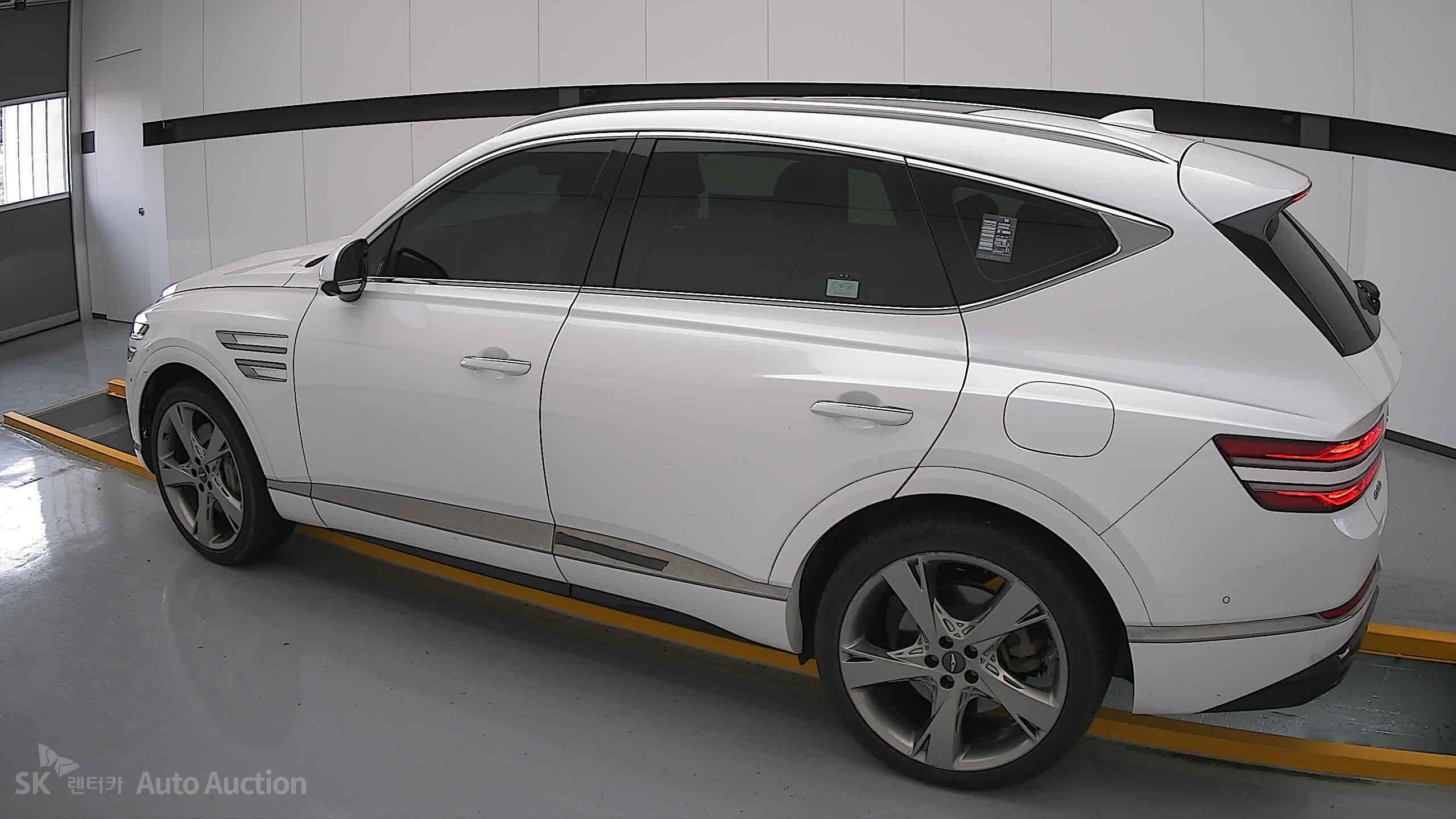 2022 - genesis gv80