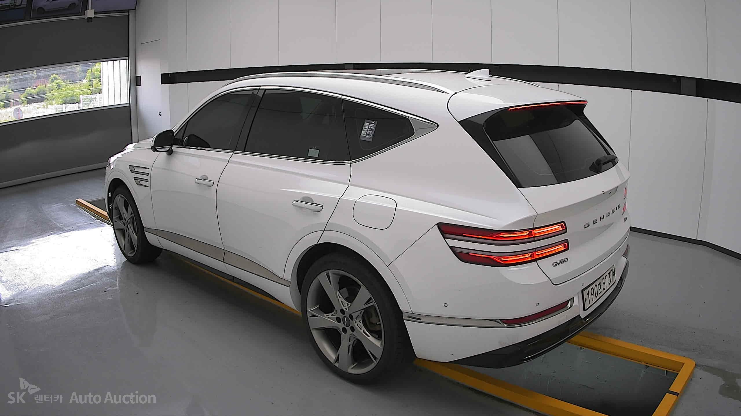 2022 - genesis gv80