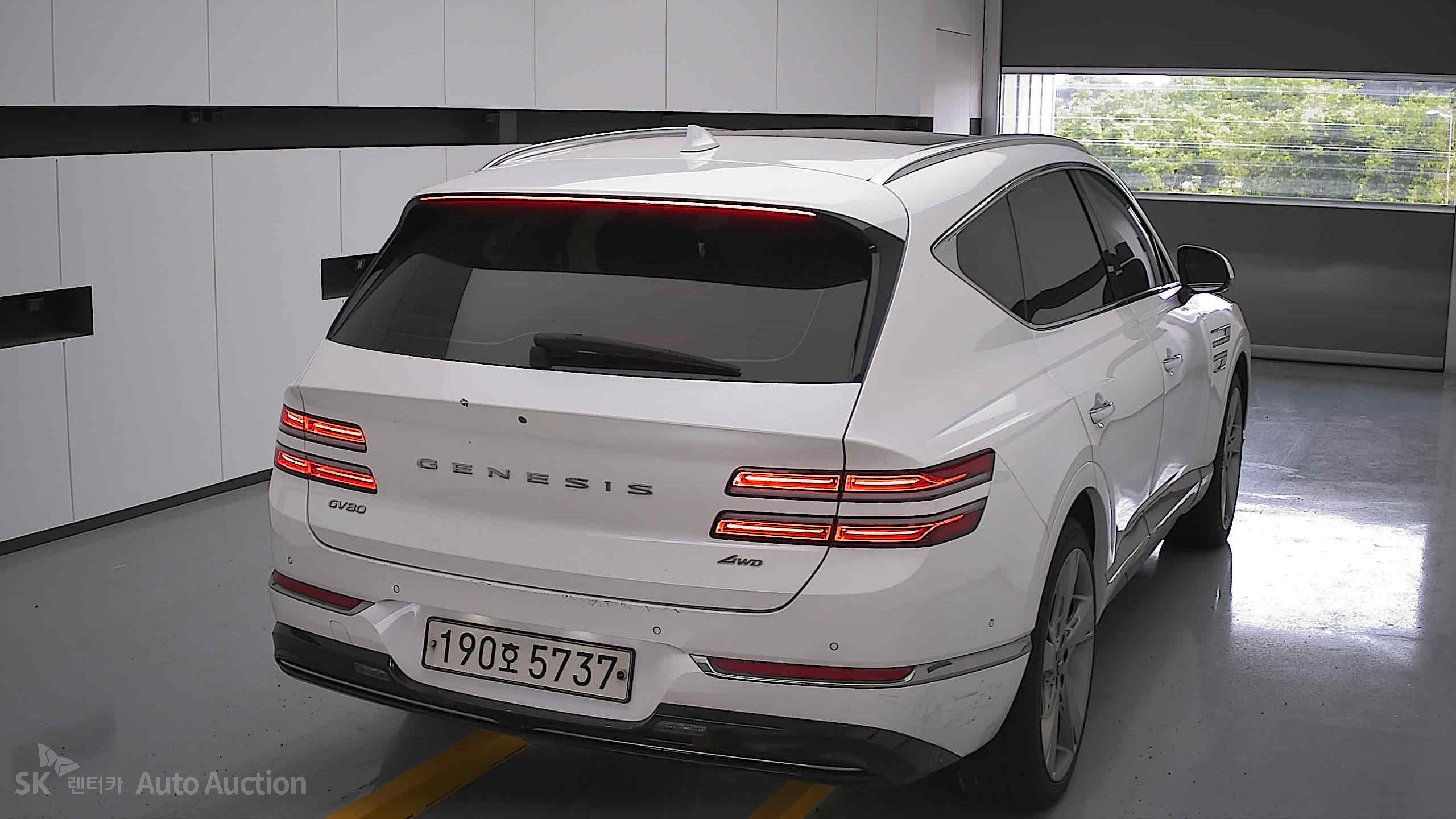 2022 - genesis gv80