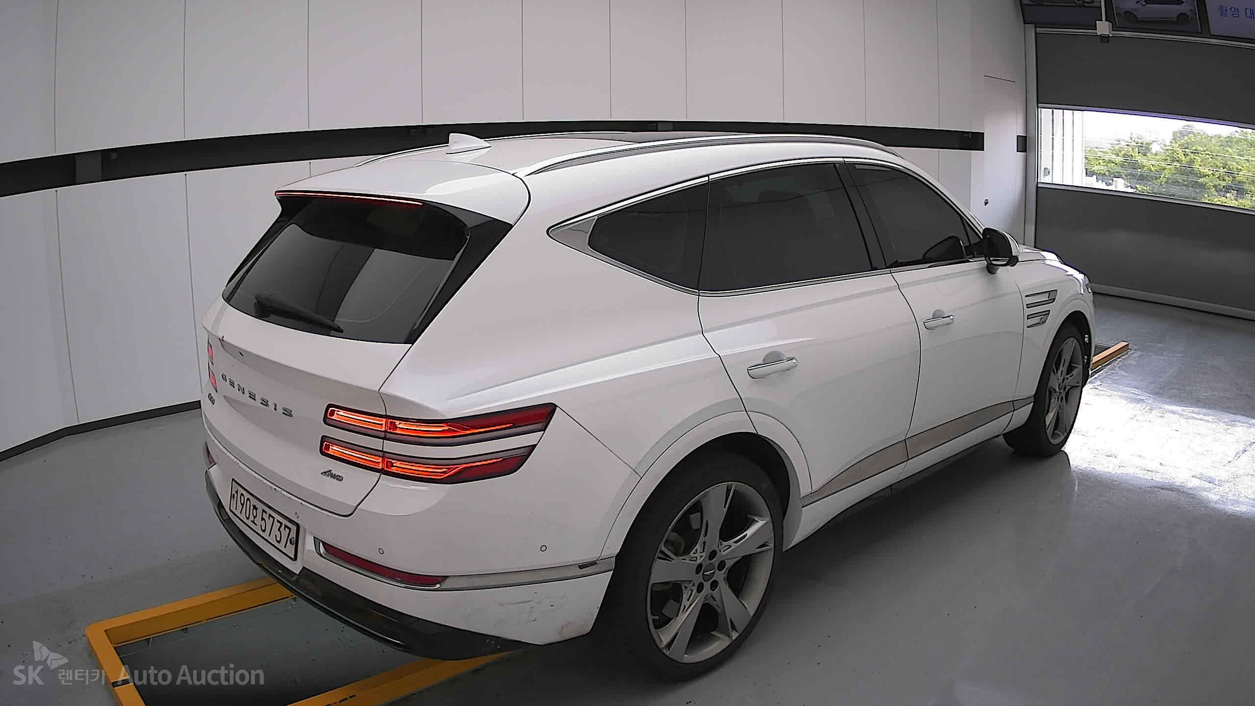 2022 - genesis gv80