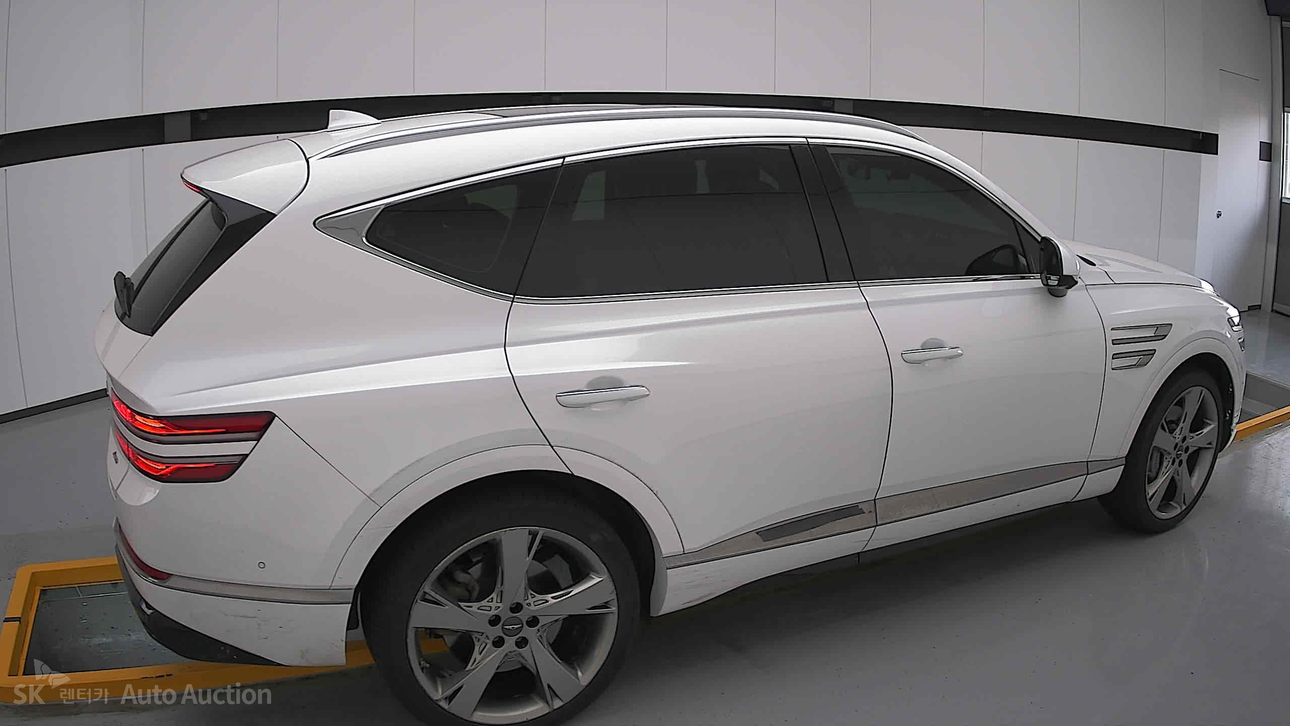 2022 - genesis gv80