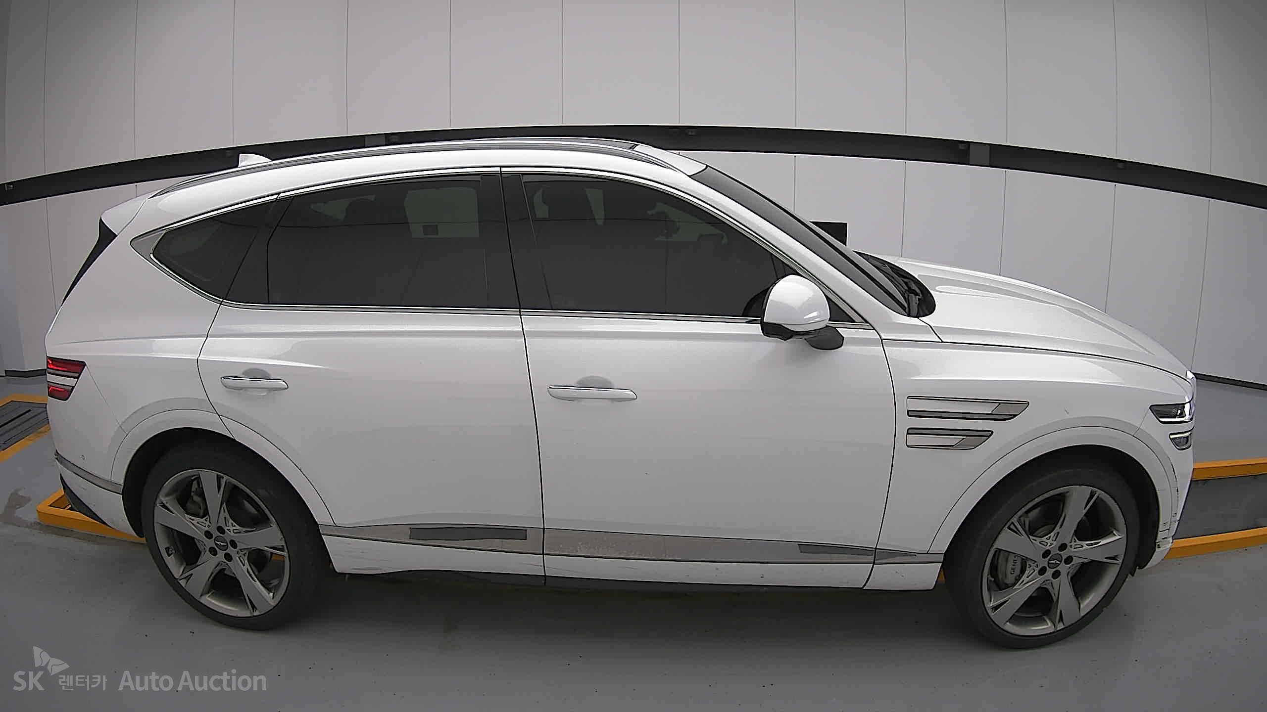 2022 - genesis gv80