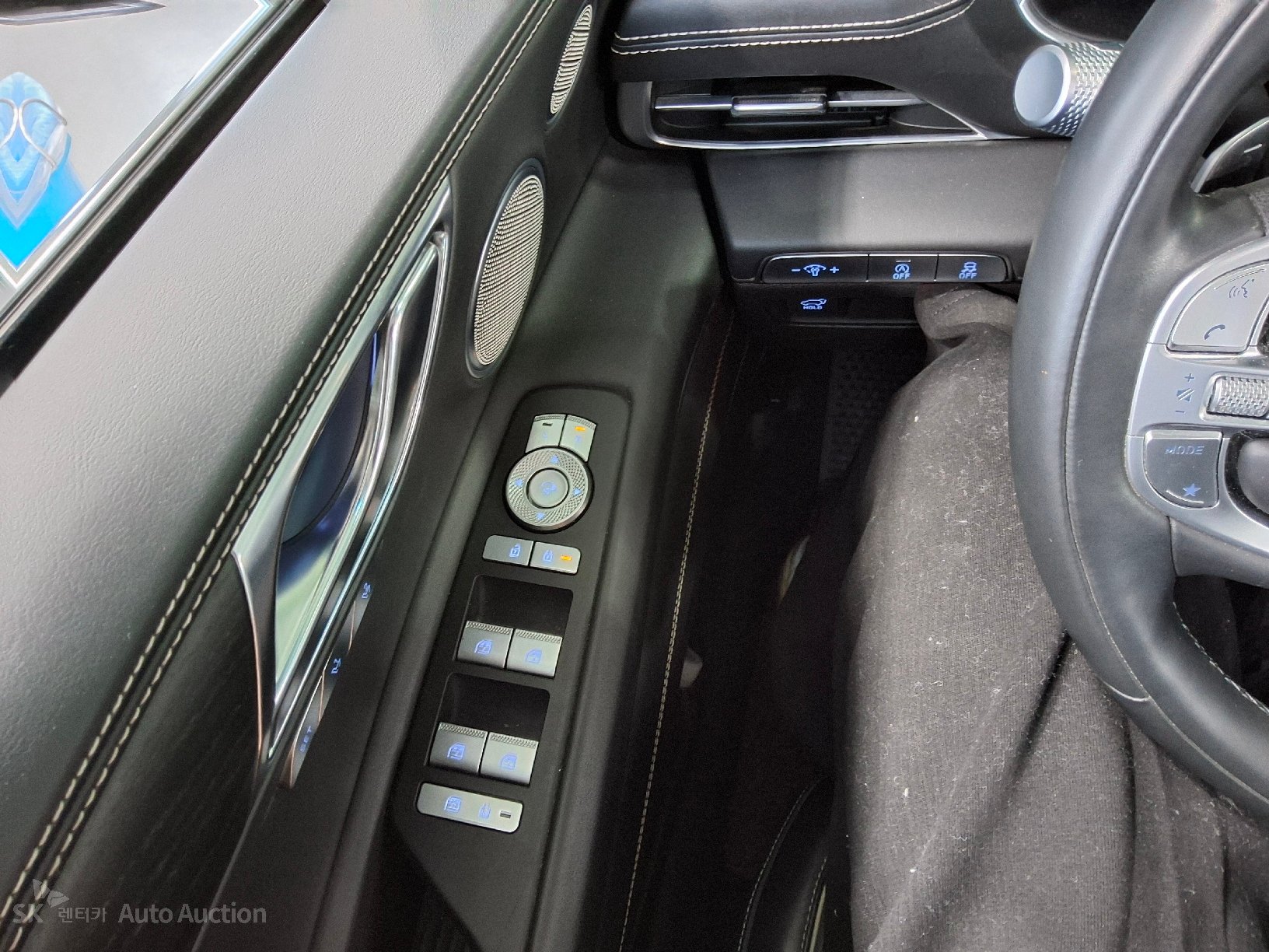 2022 - genesis gv80