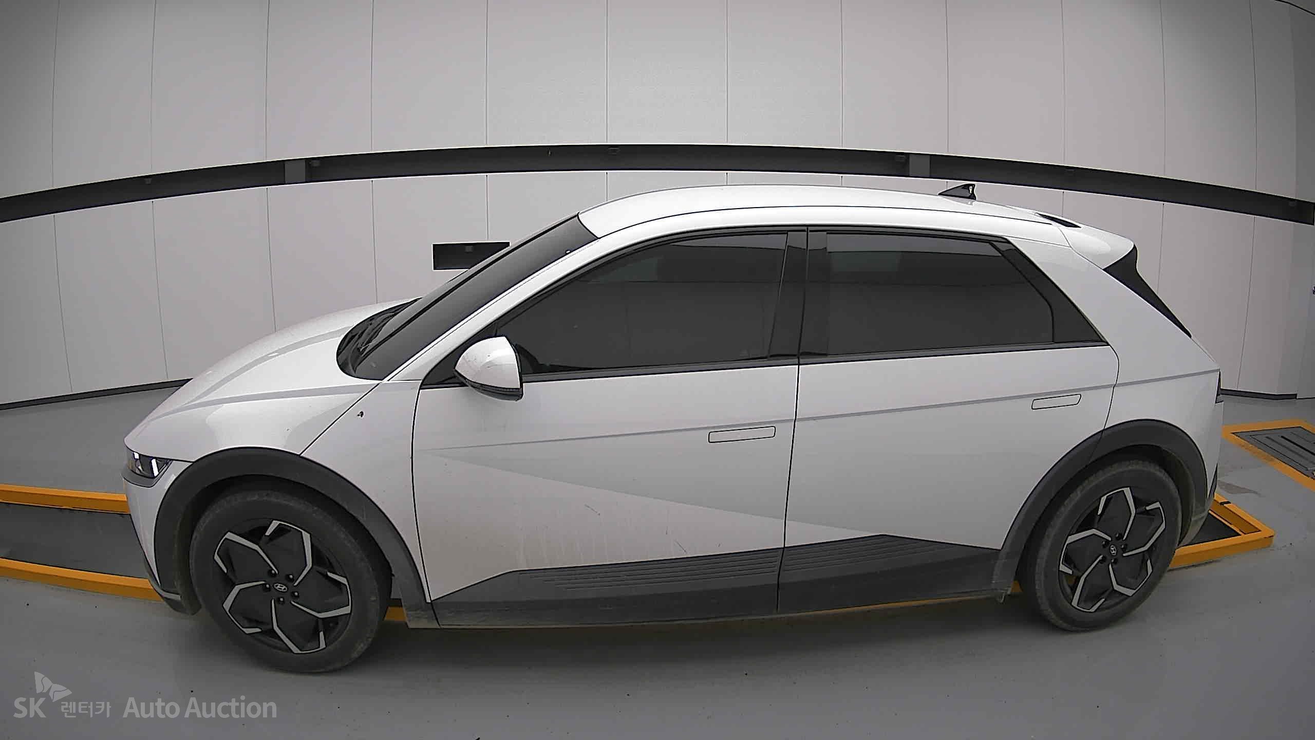 2022 - hyundai ioniq