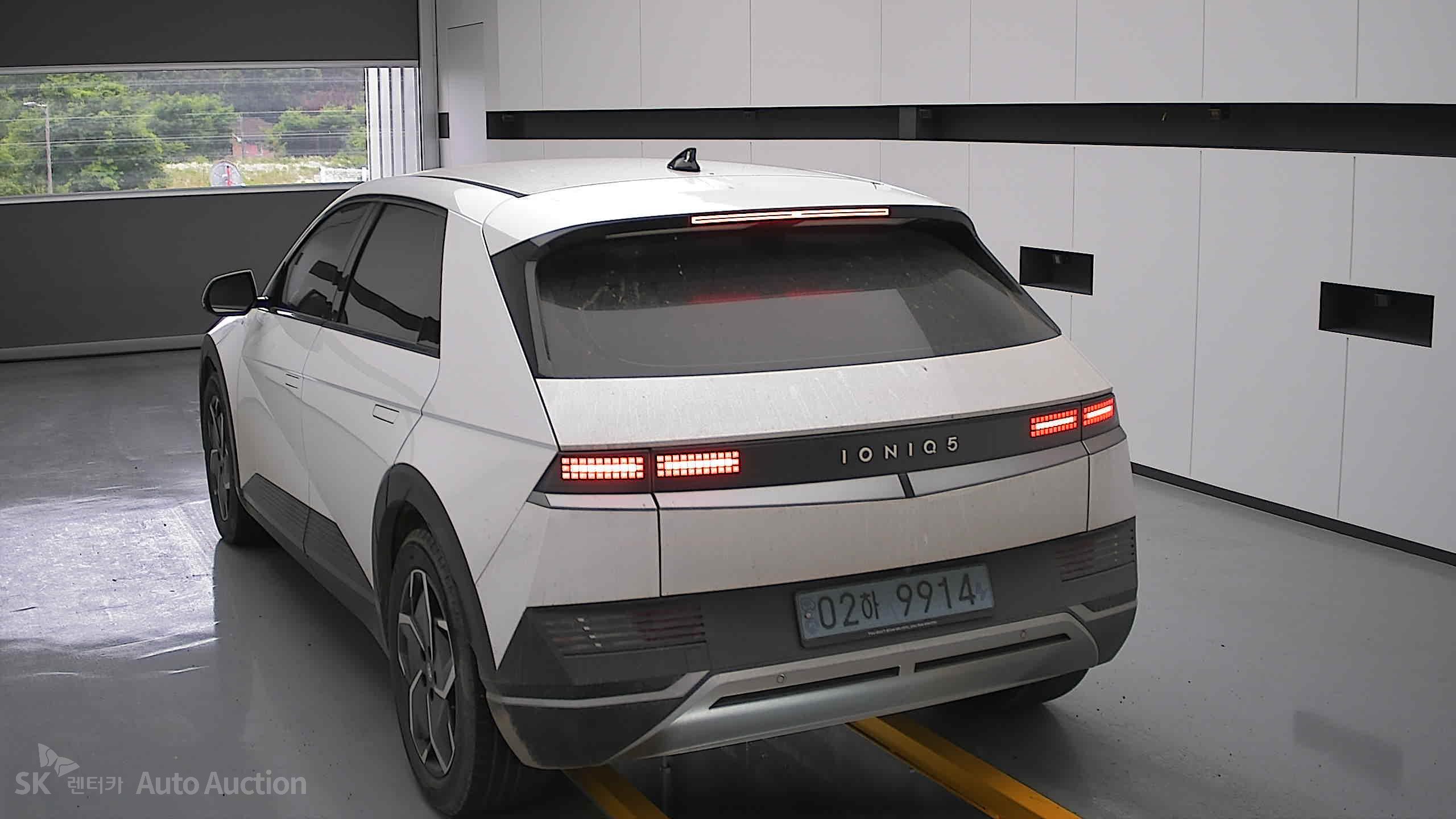2022 - hyundai ioniq