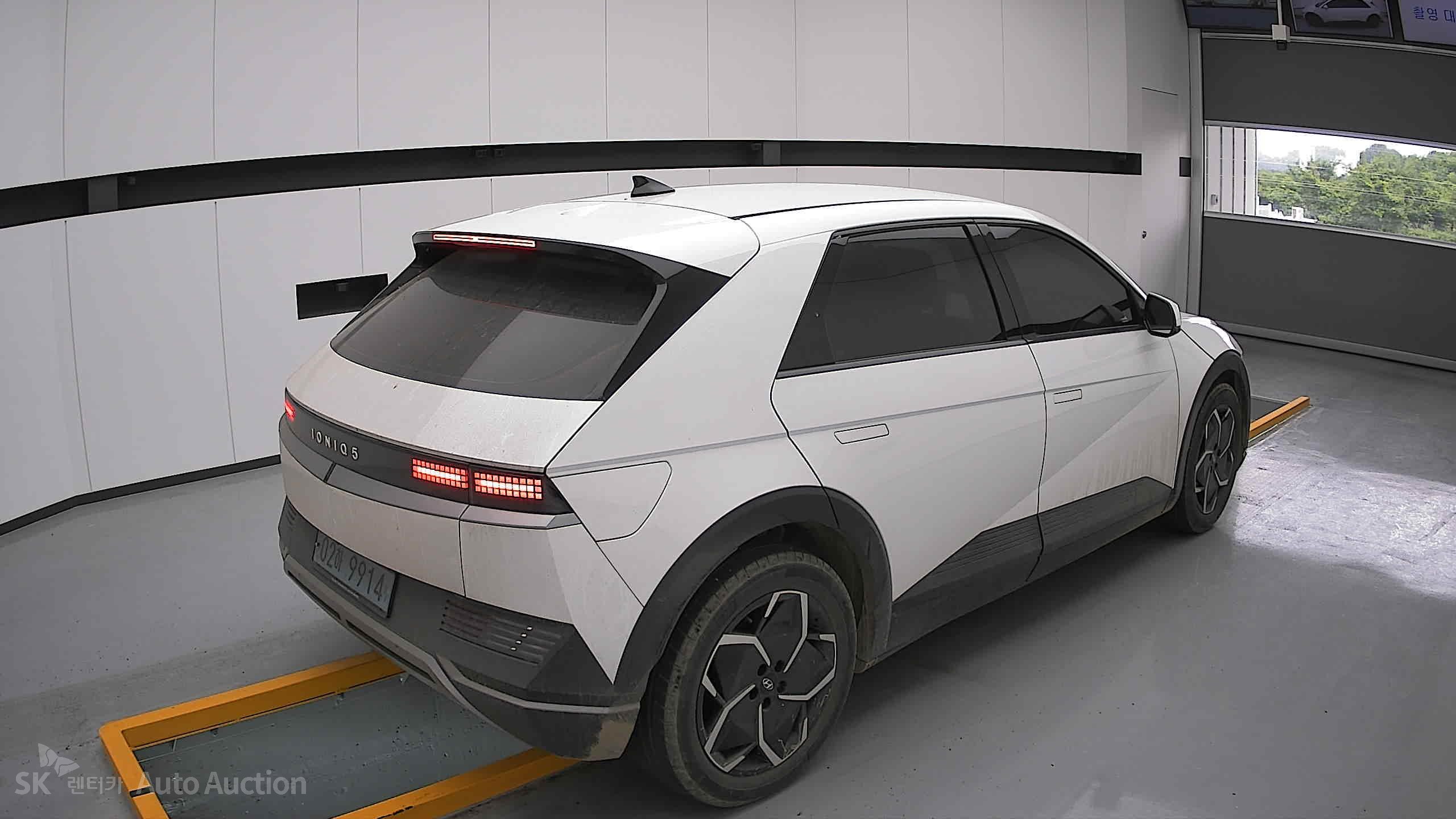 2022 - hyundai ioniq