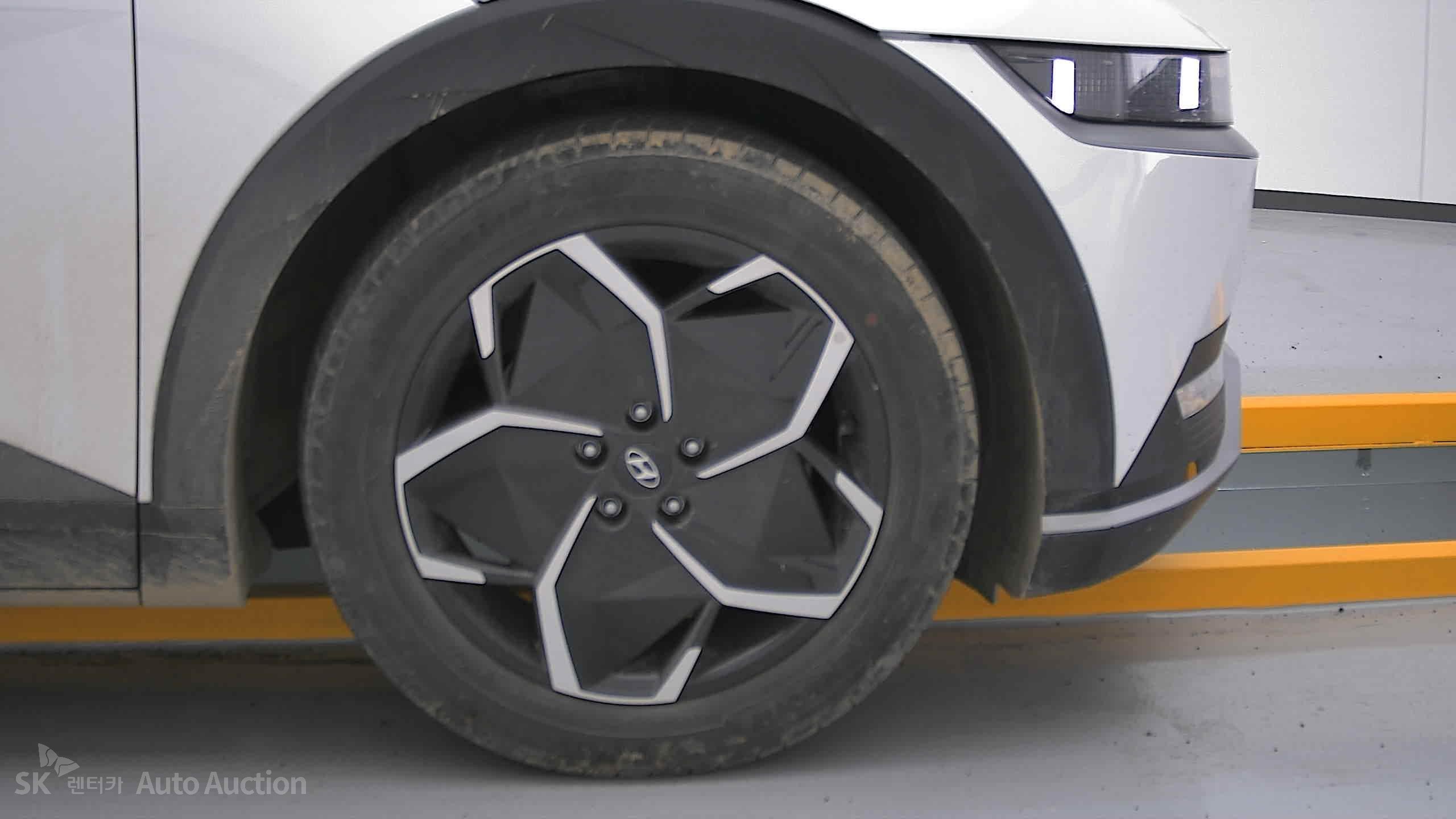 2022 - hyundai ioniq