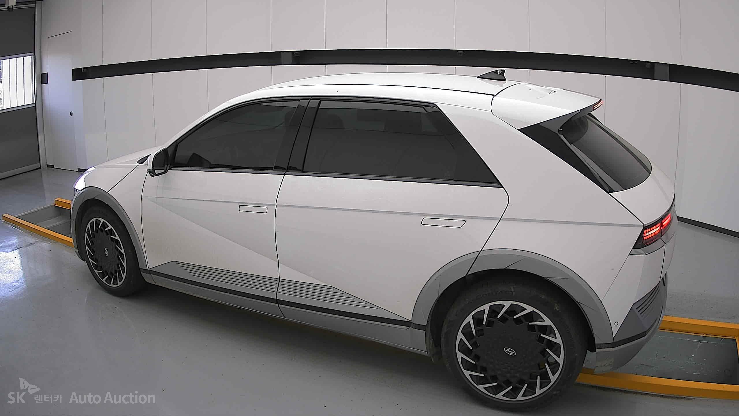 2022 - hyundai ioniq