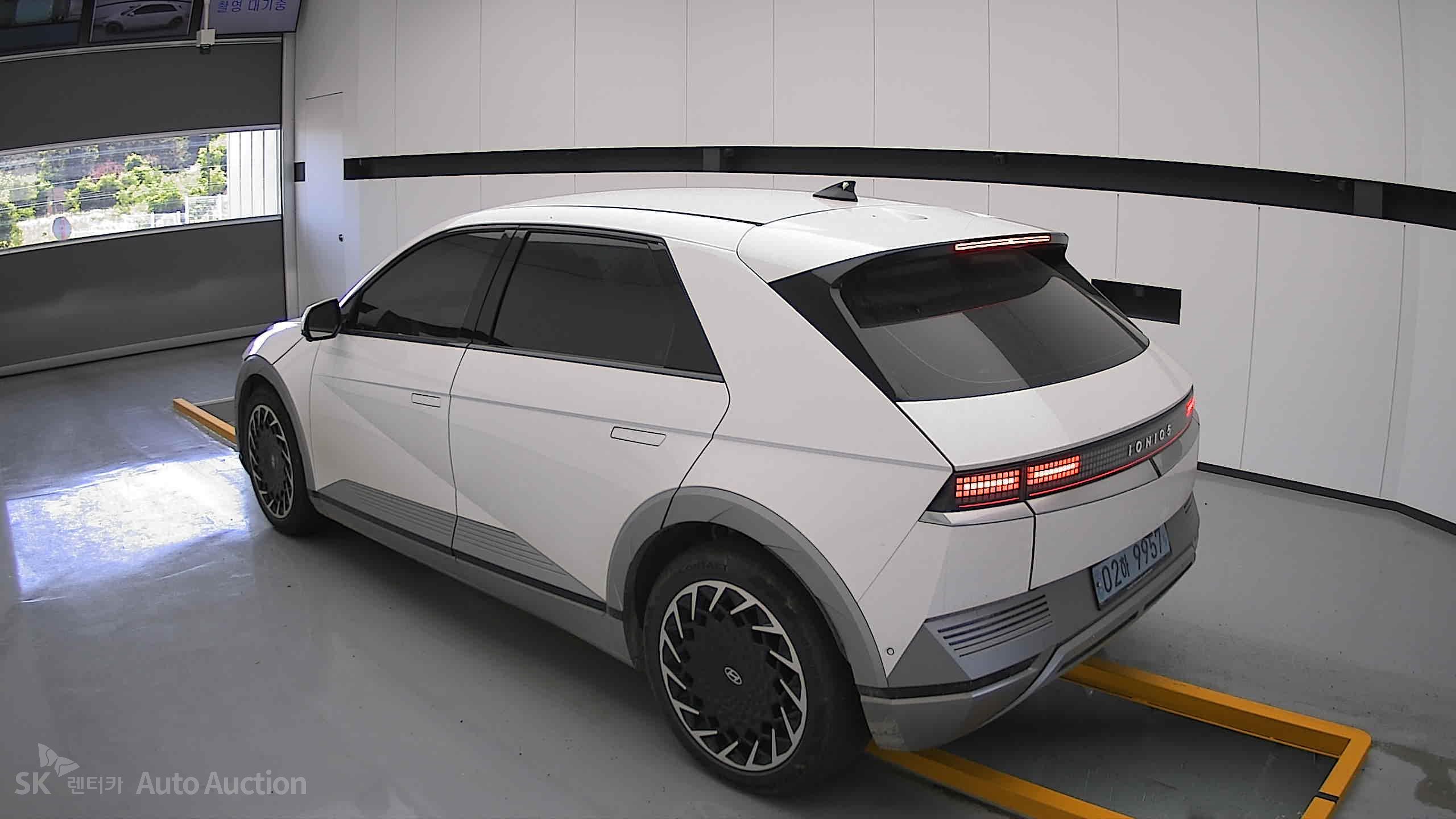 2022 - hyundai ioniq