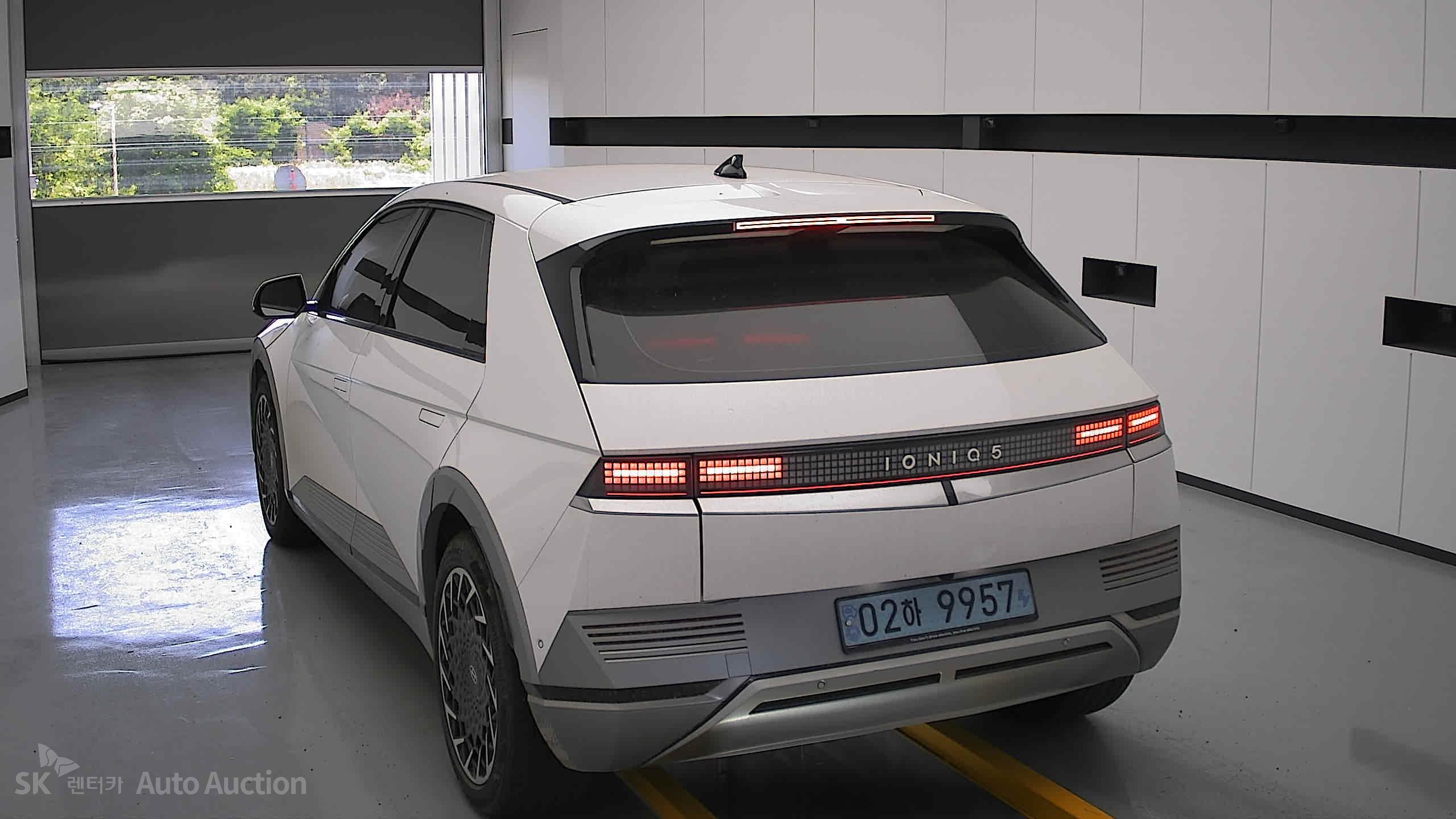 2022 - hyundai ioniq