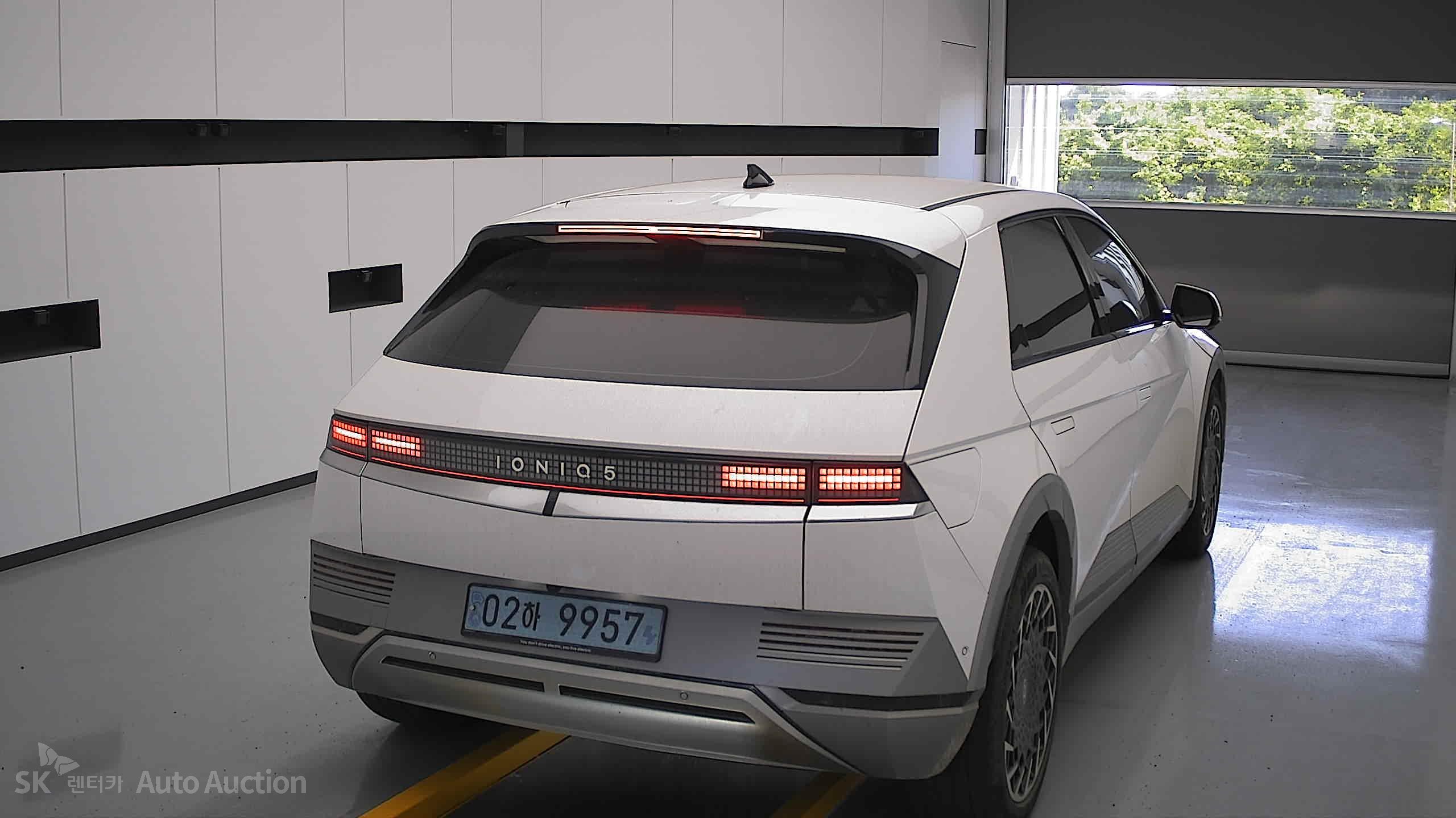 2022 - hyundai ioniq