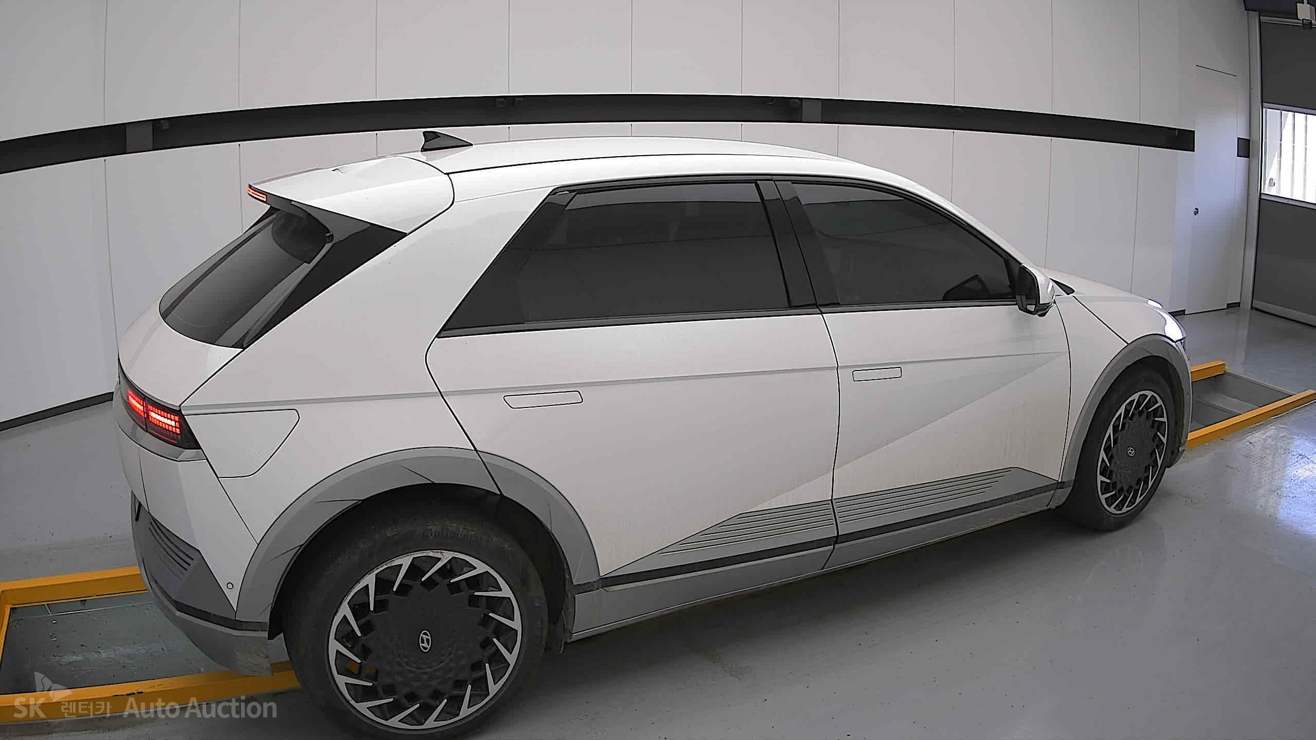 2022 - hyundai ioniq