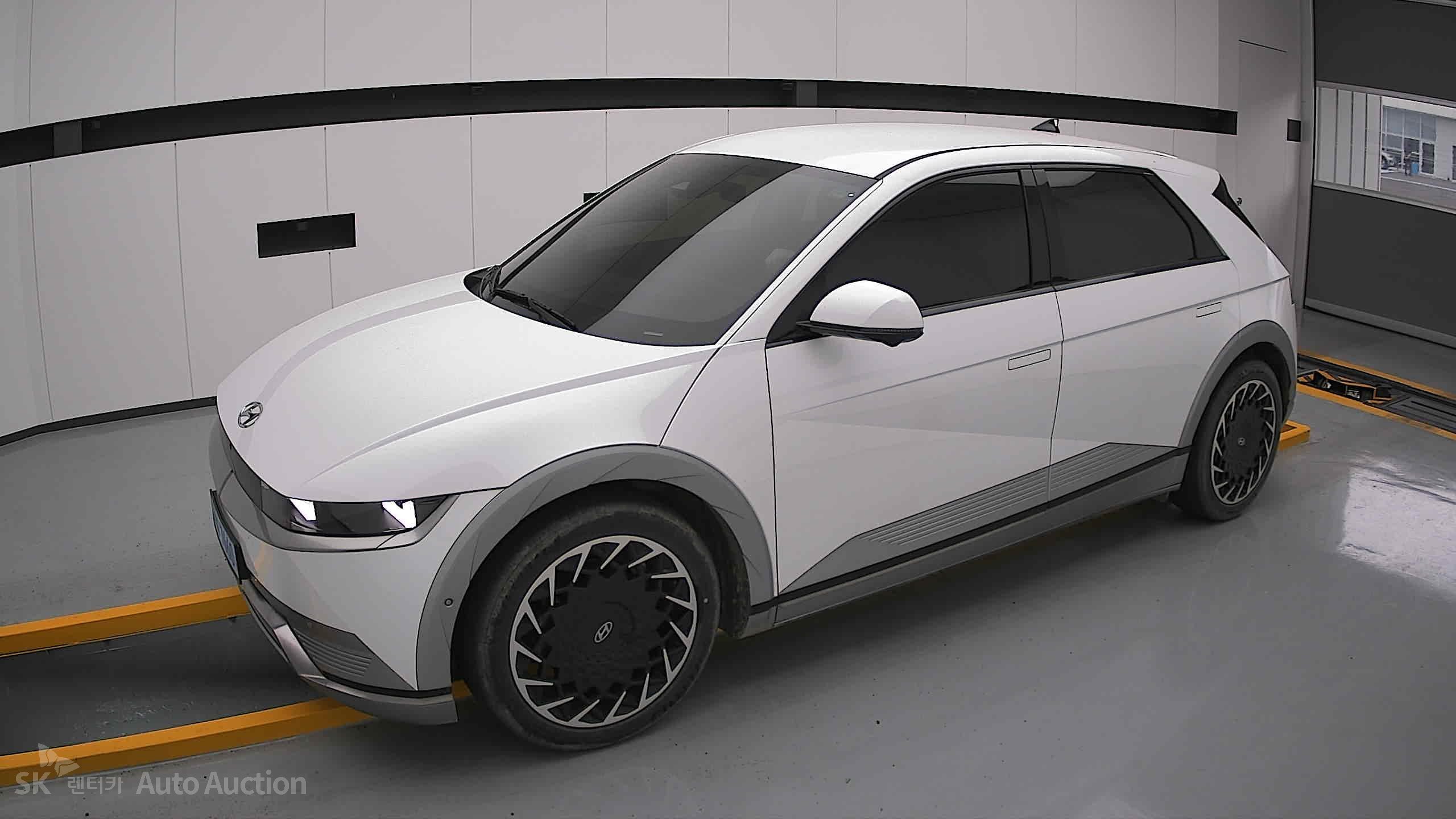 2023 - hyundai ioniq