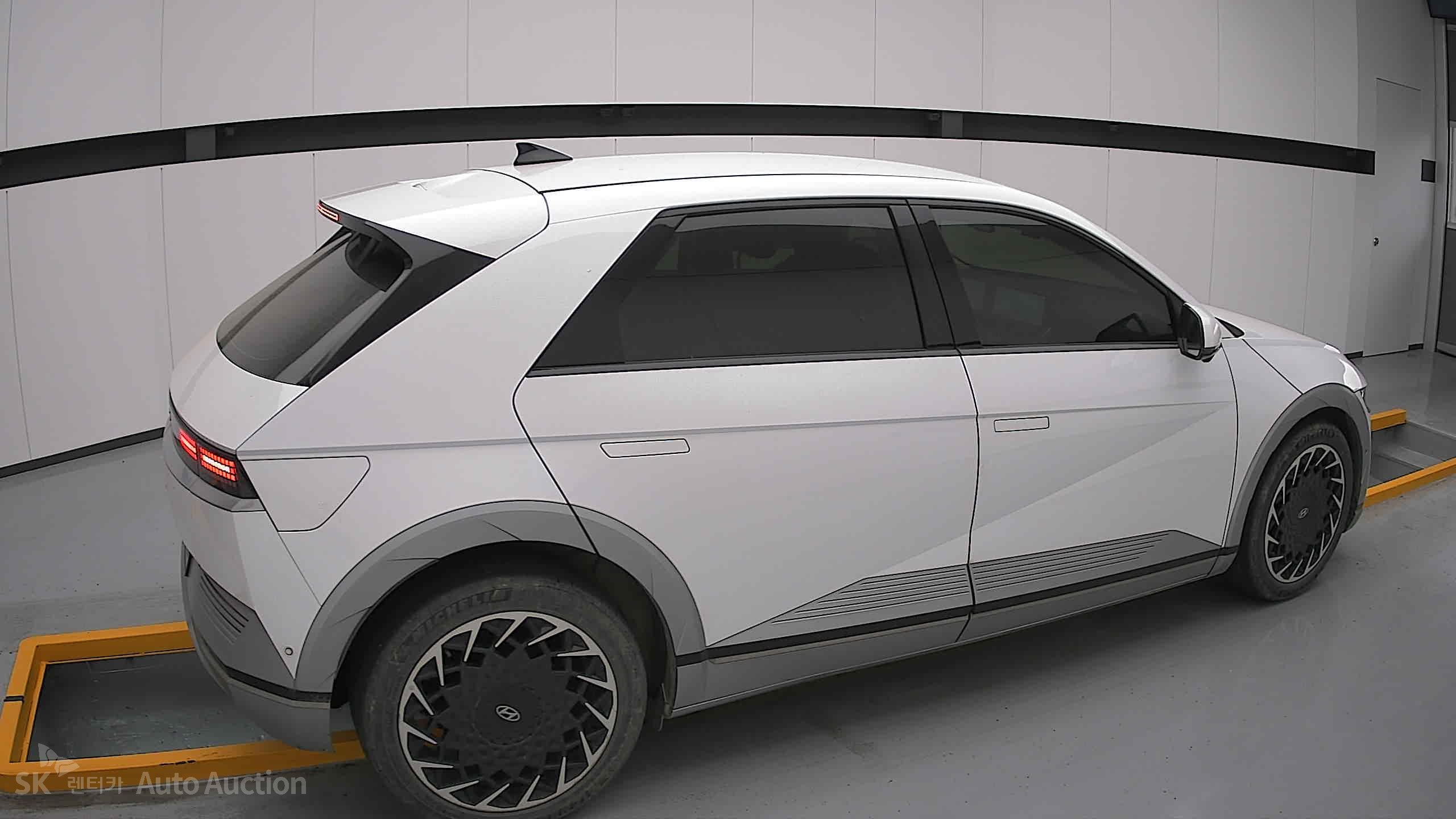 2023 - hyundai ioniq