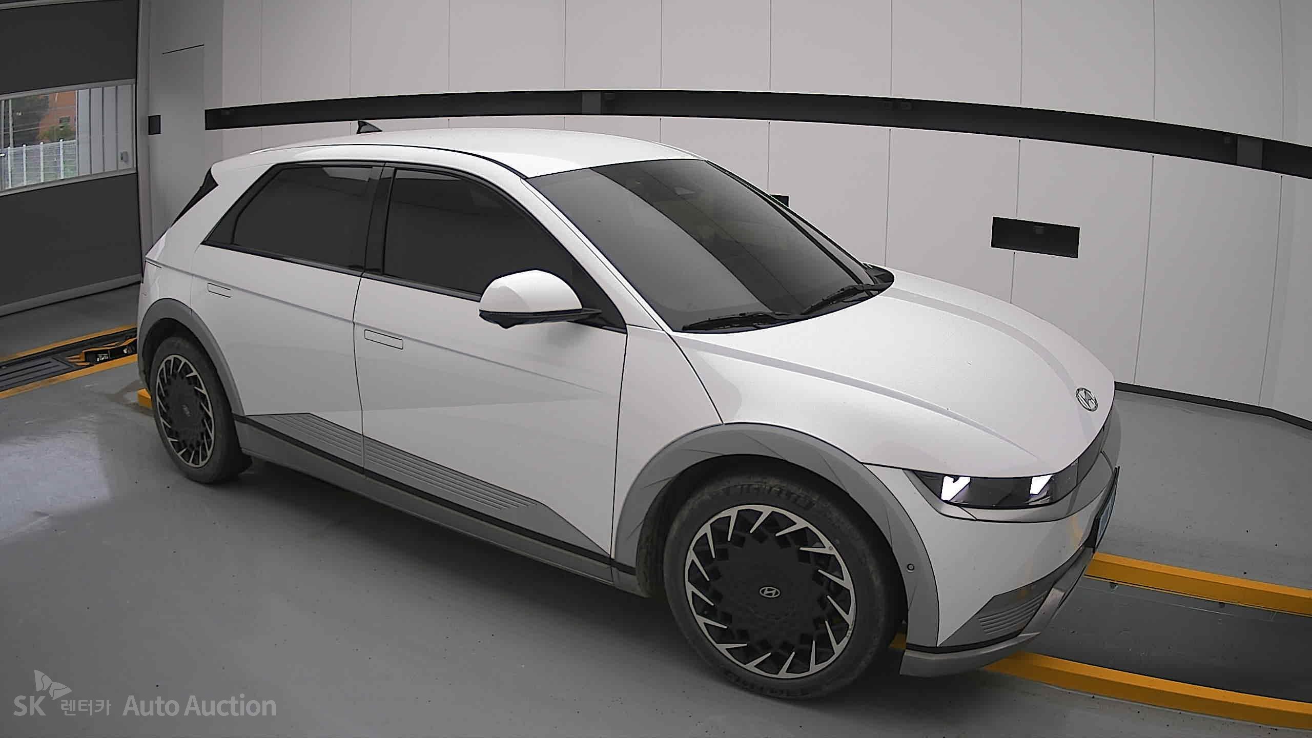 2023 - hyundai ioniq