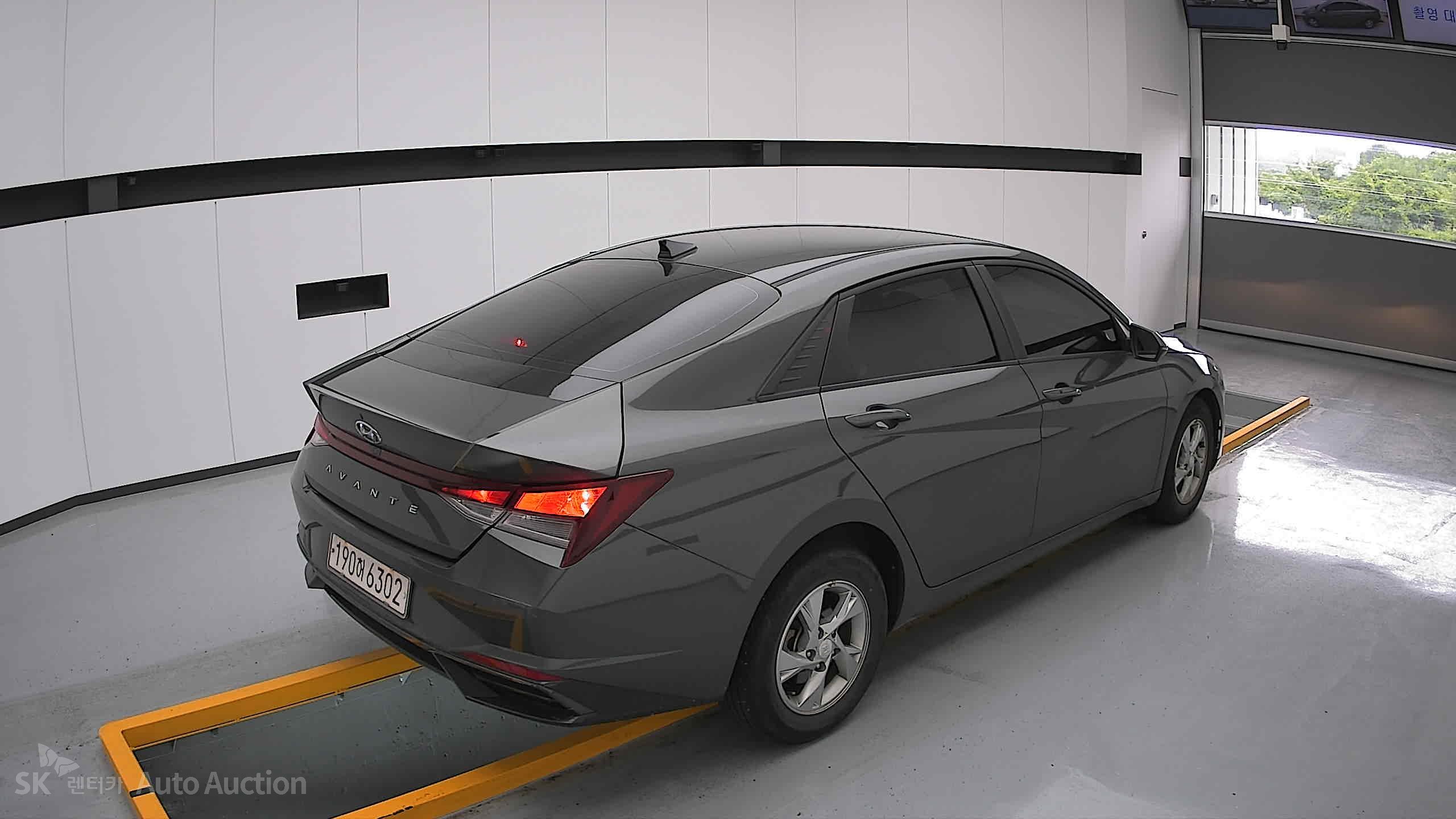 2022 - hyundai avante
