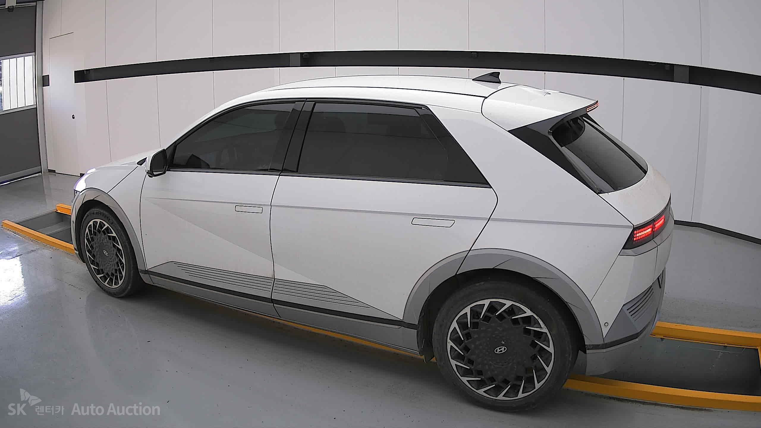 2022 - hyundai ioniq