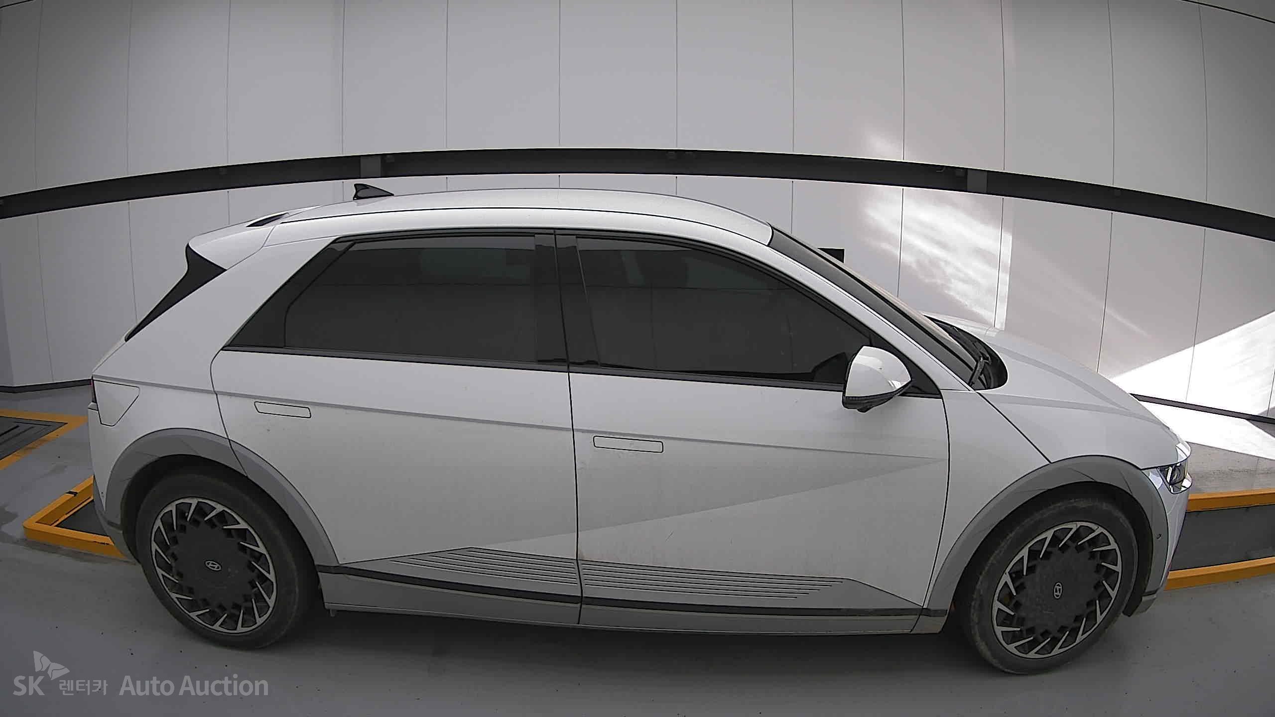 2022 - hyundai ioniq